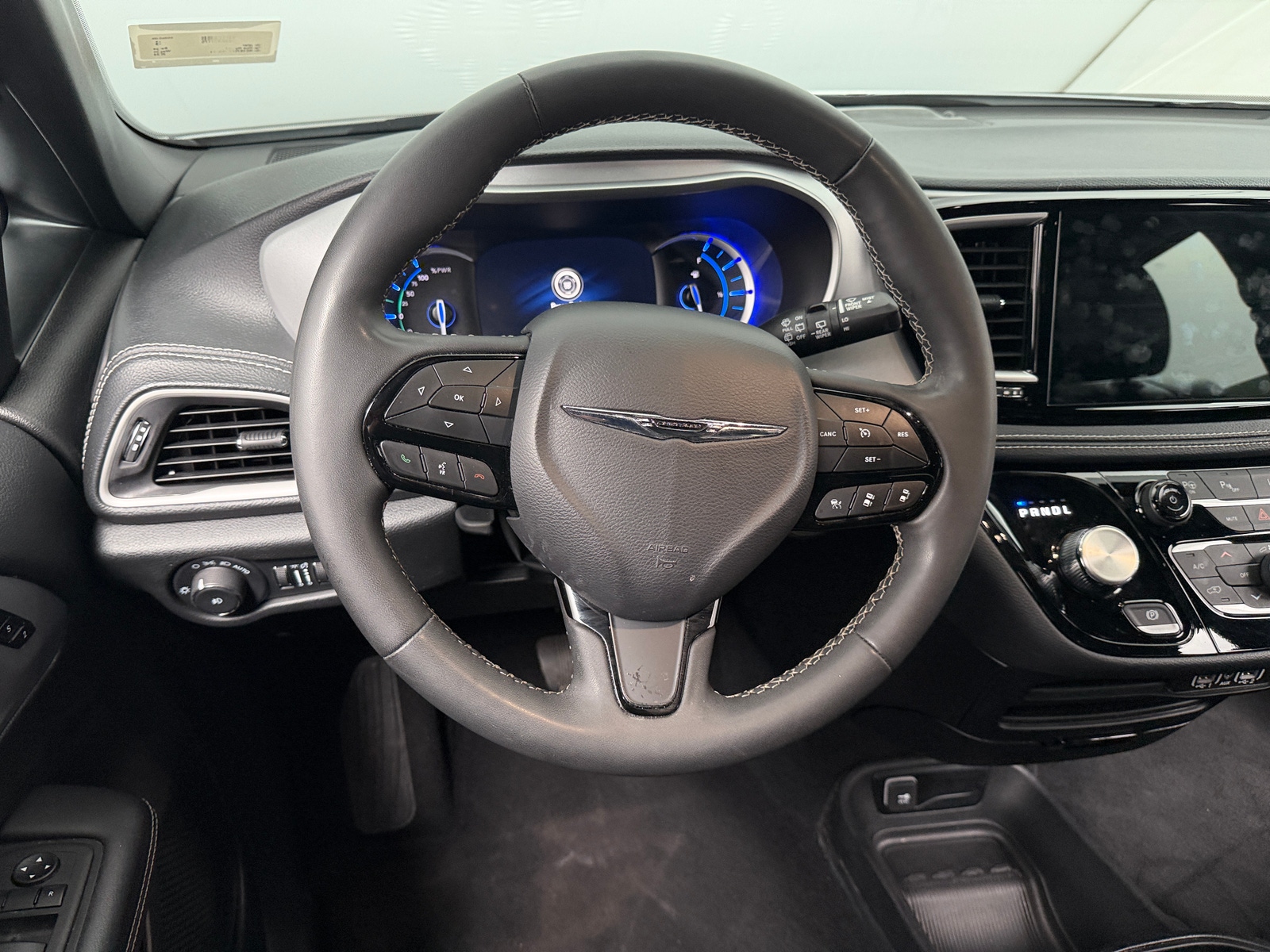 Thumbnail: 2024 Chrysler Pacifica - 4