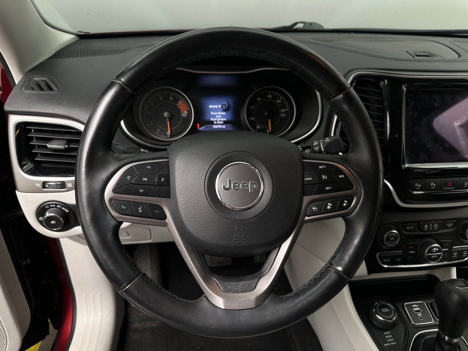 Thumbnail: 2020 Jeep Cherokee - 4
