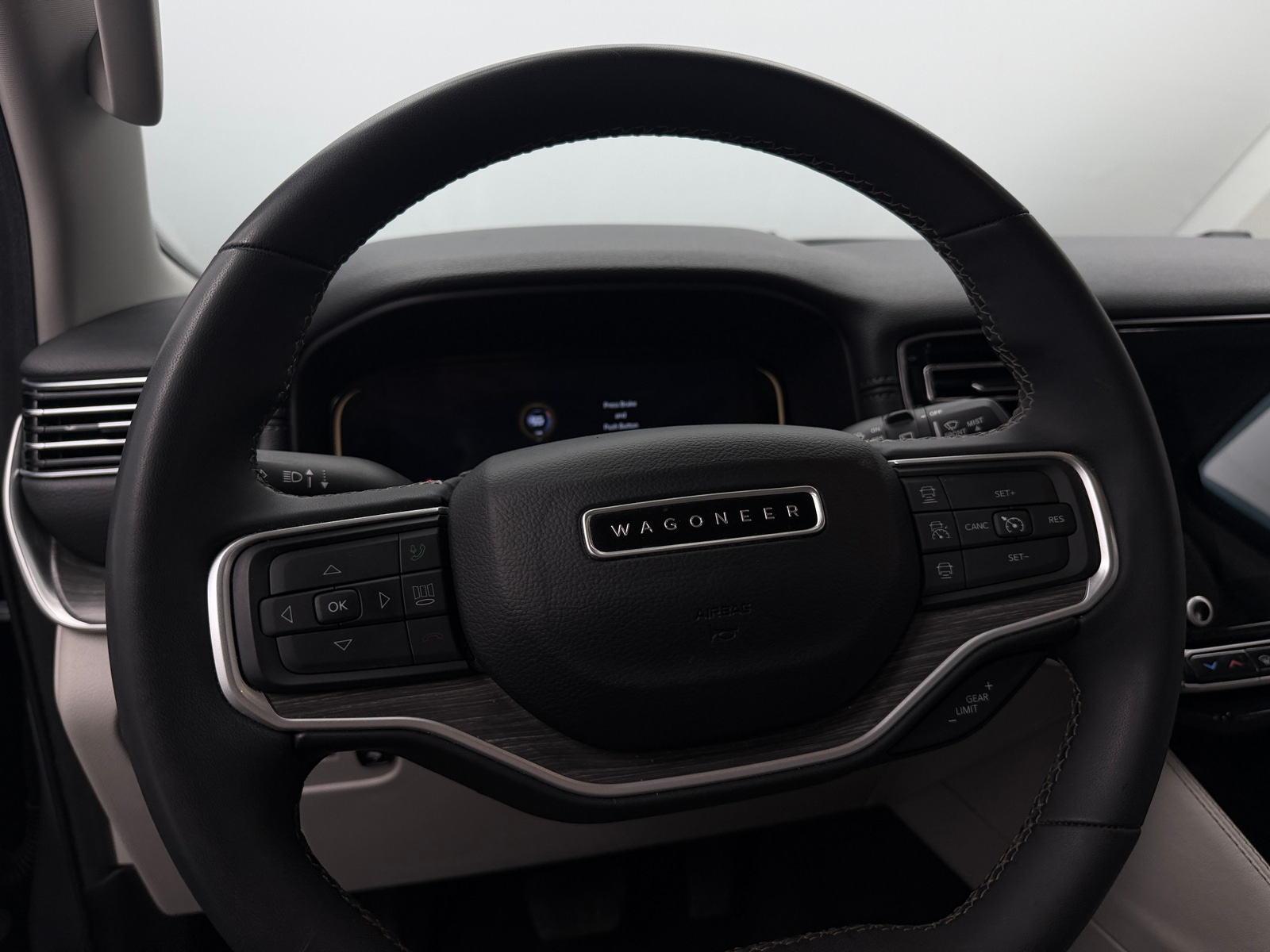 Thumbnail: 2024 Jeep Wagoneer - 4