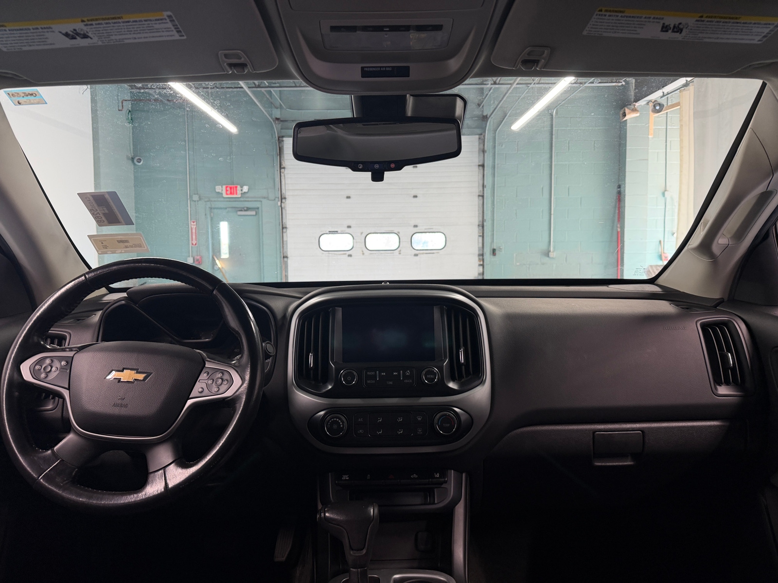 Thumbnail: 2017 Chevrolet Colorado - 3