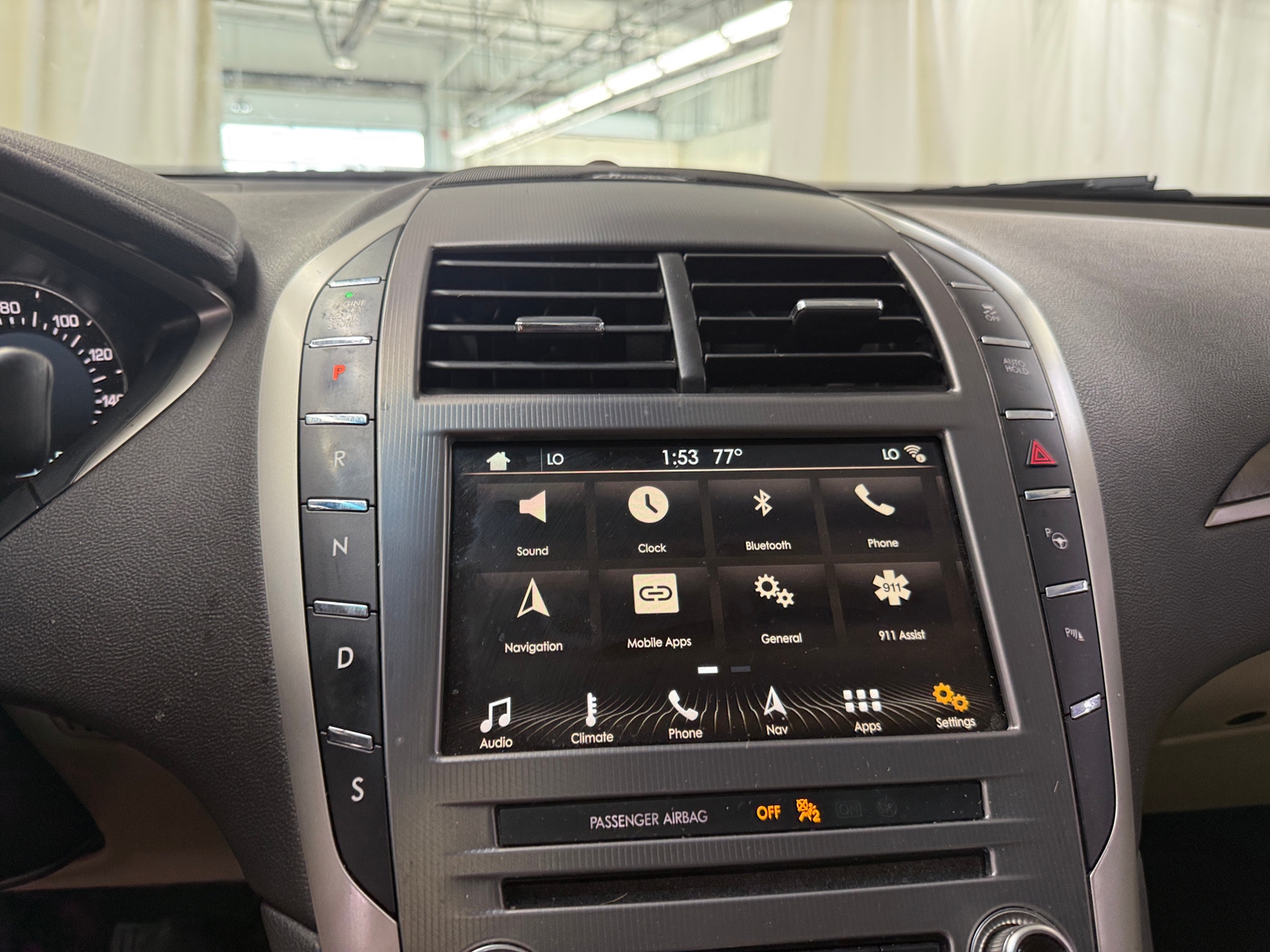 Thumbnail: 2018 Lincoln MKZ - 3