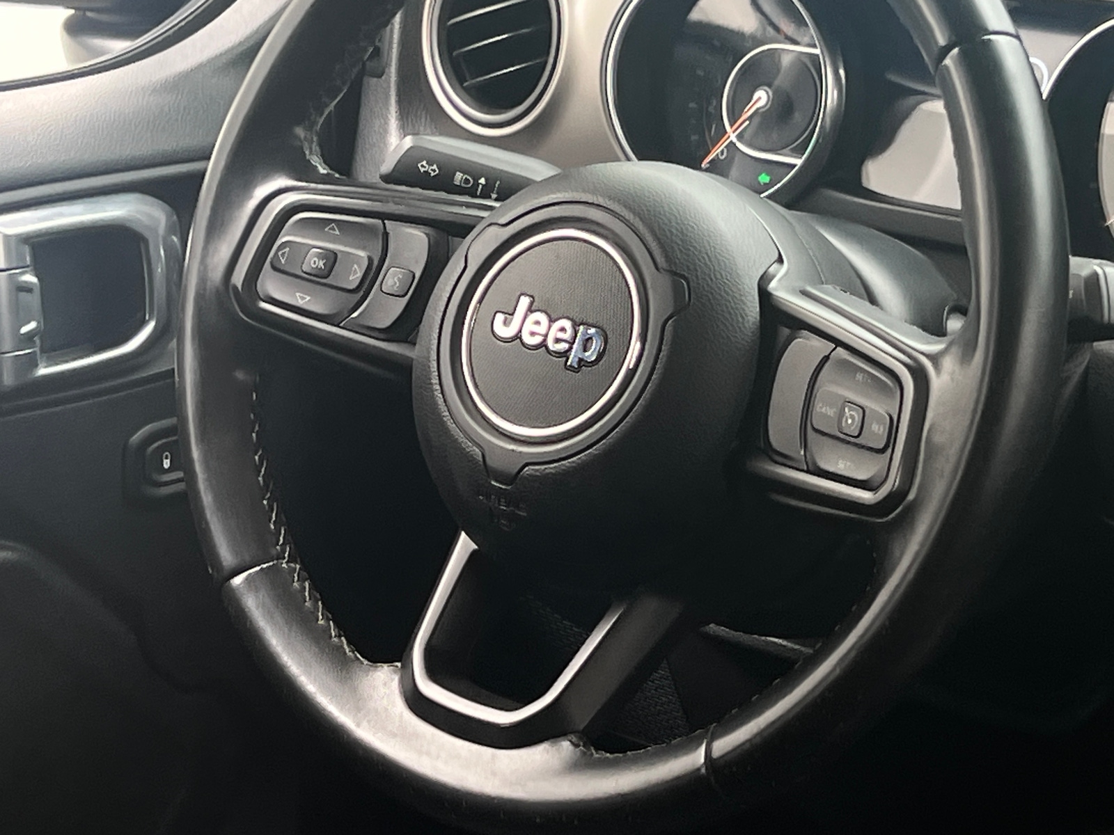 Thumbnail: 2020 Jeep Gladiator - 5