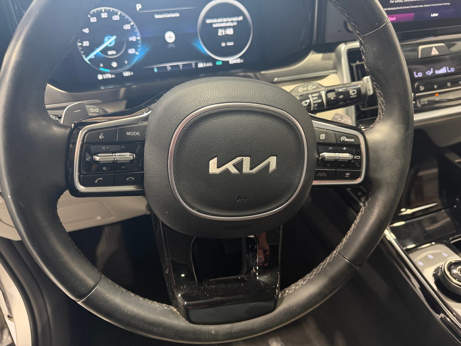 Thumbnail: 2023 Kia Sorento - 4