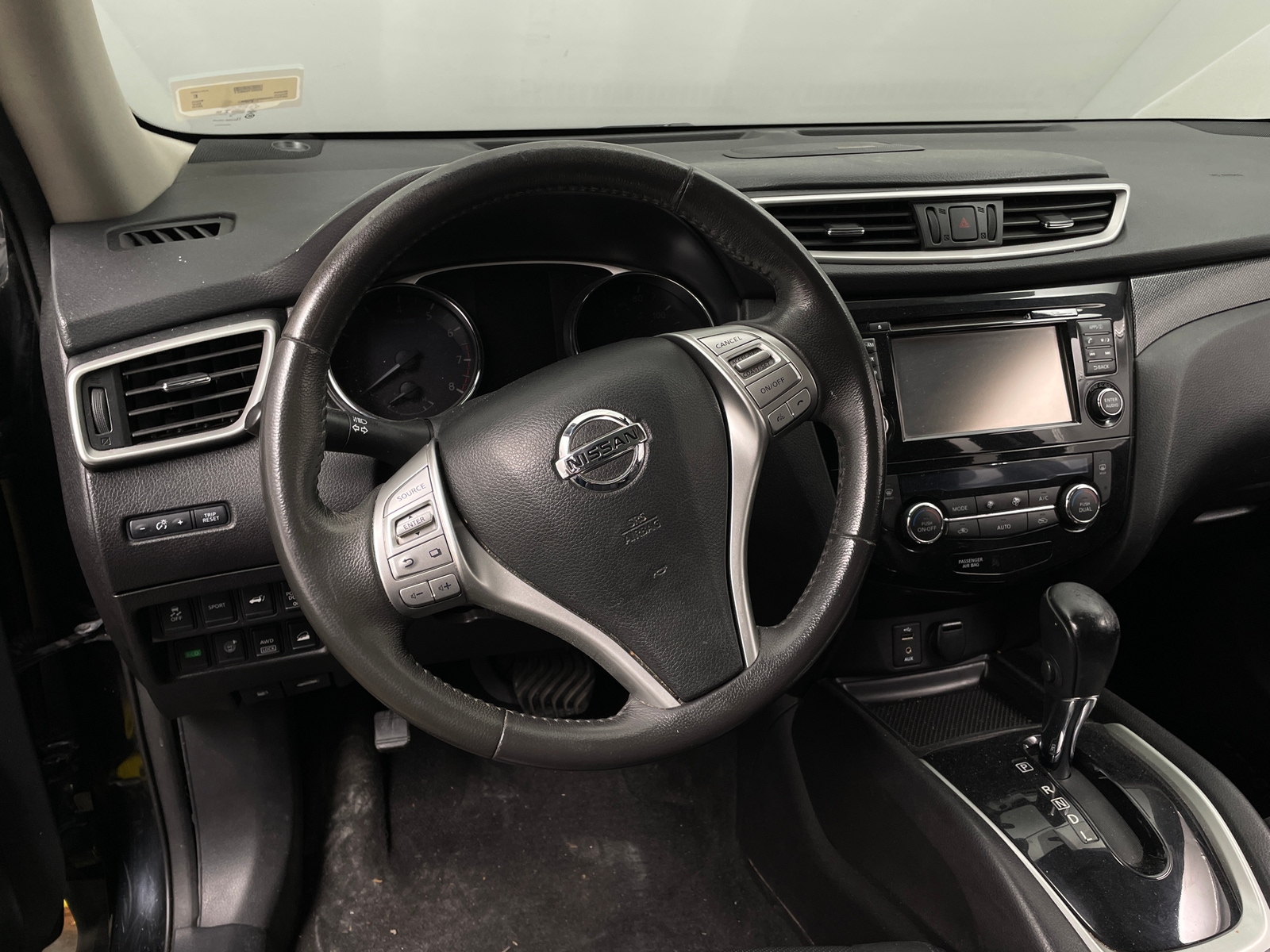 Thumbnail: 2015 Nissan Rogue - 4