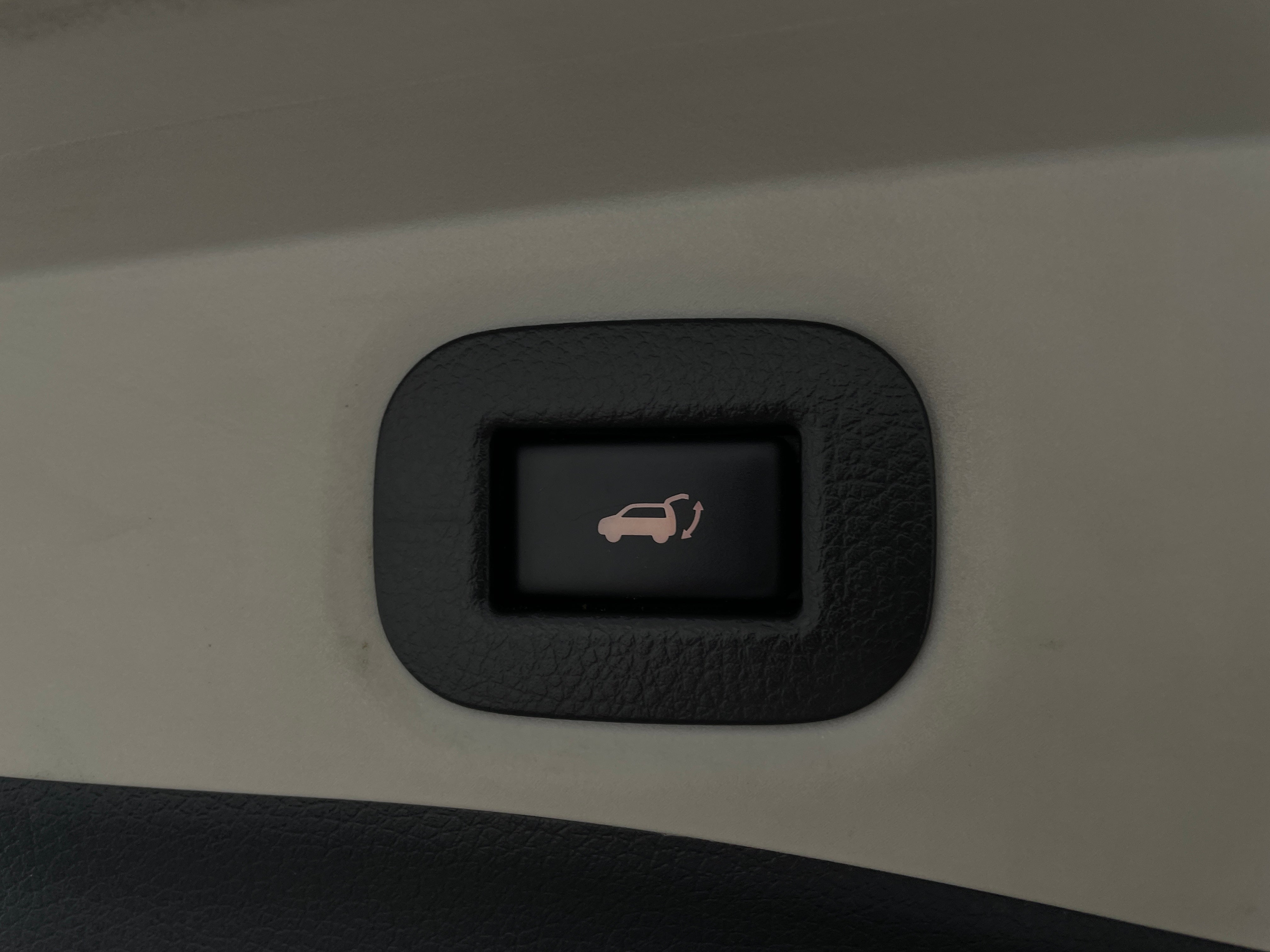 Used 2015 Nissan Rogue SL with VIN 5N1AT2MV5FC766984 for sale in Pewaukee, WI