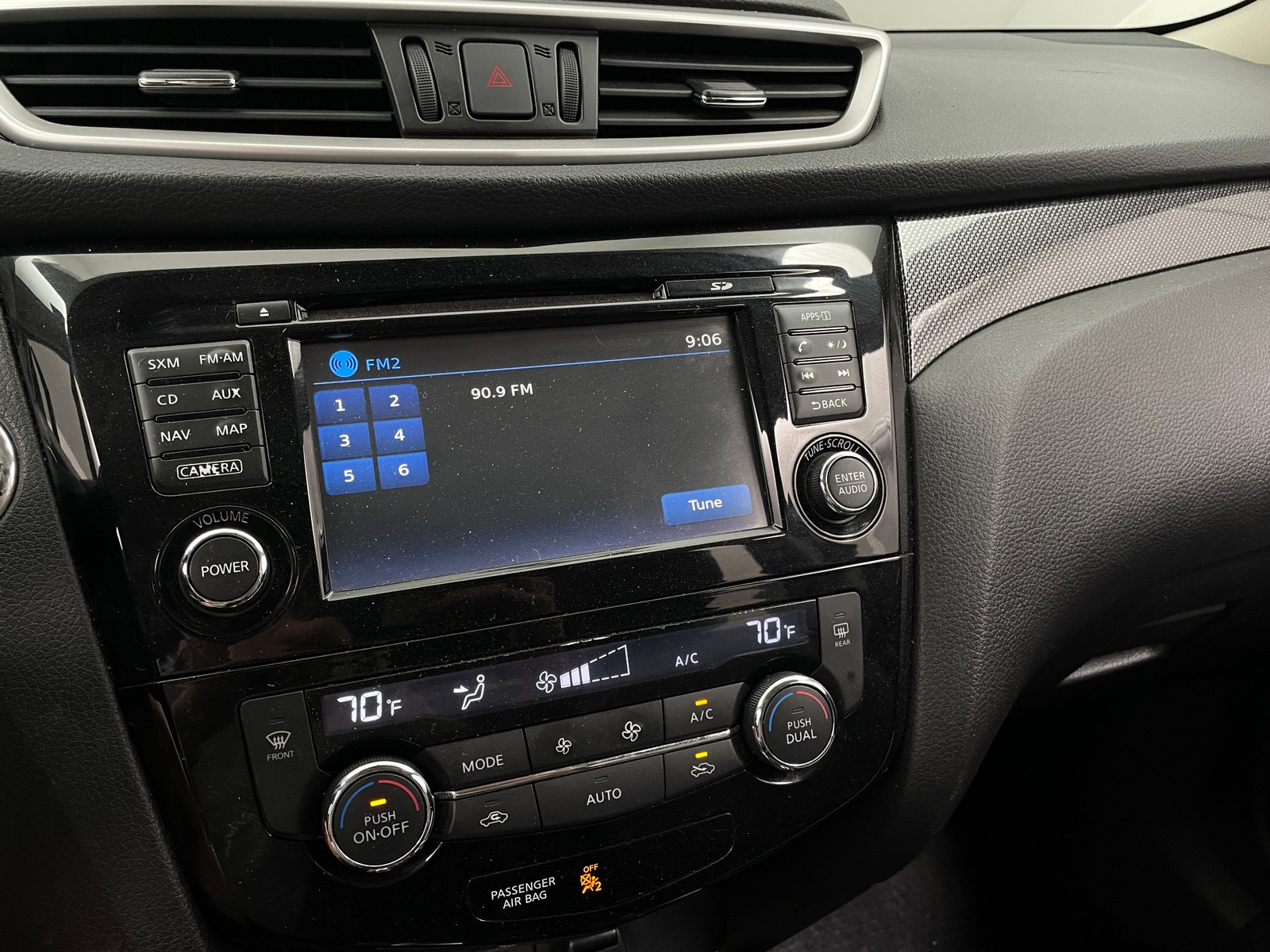Thumbnail: 2015 Nissan Rogue - 3