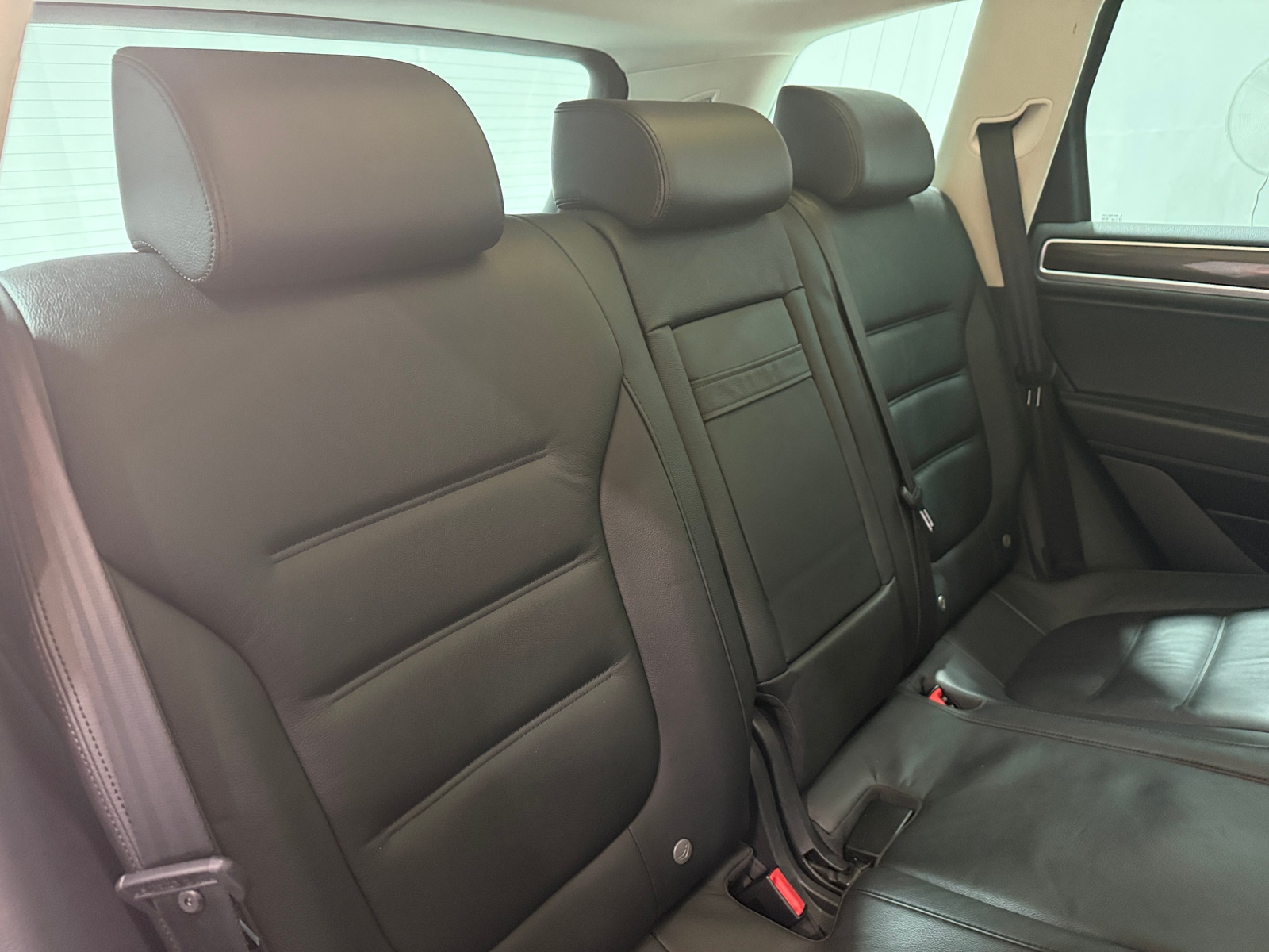 Thumbnail: 2016 Volkswagen Touareg - 6