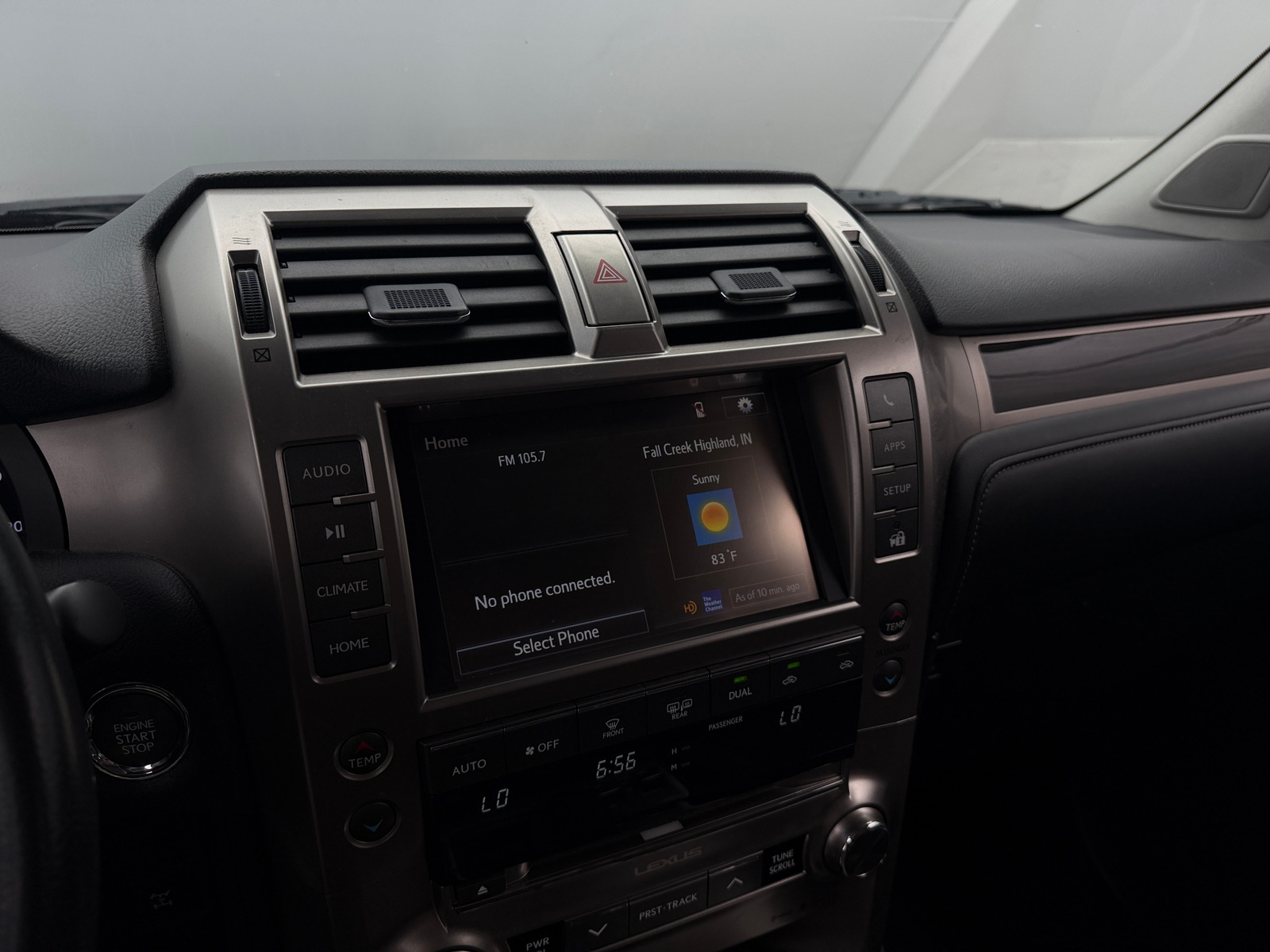 Thumbnail: 2015 Lexus GX - 3