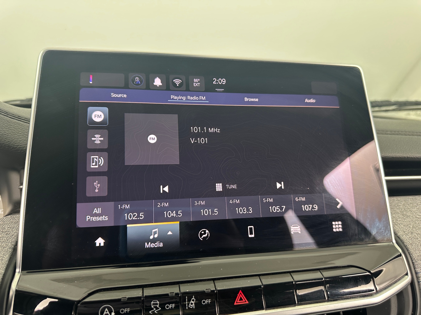 Thumbnail: 2024 Jeep Compass - 4