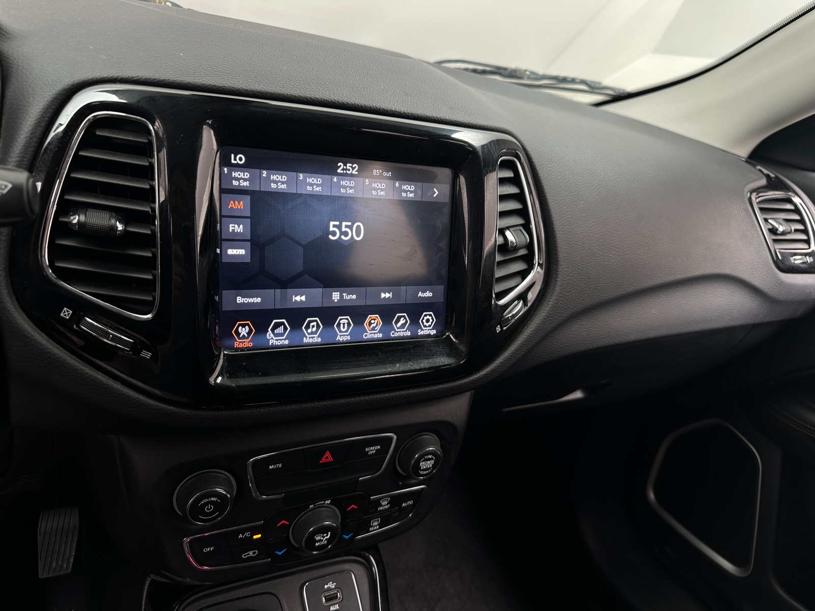 Thumbnail: 2018 Jeep Compass - 3