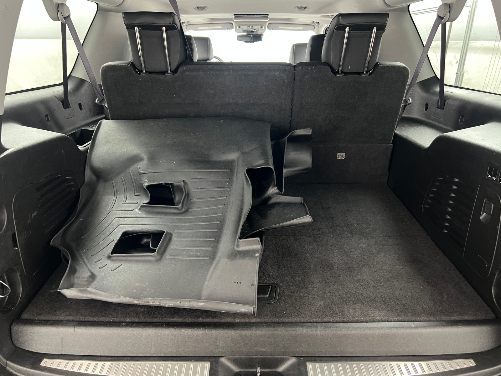 Thumbnail: 2017 Chevrolet Suburban - 6