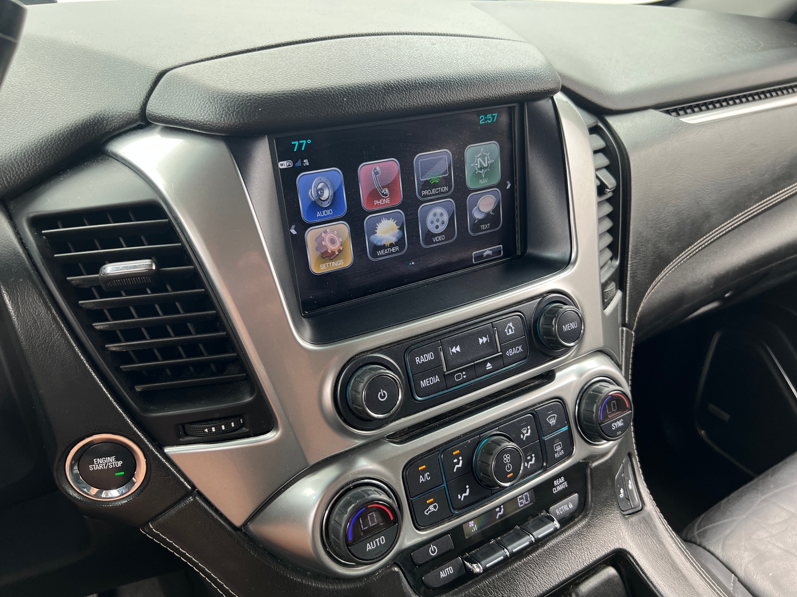 Thumbnail: 2017 Chevrolet Suburban - 3