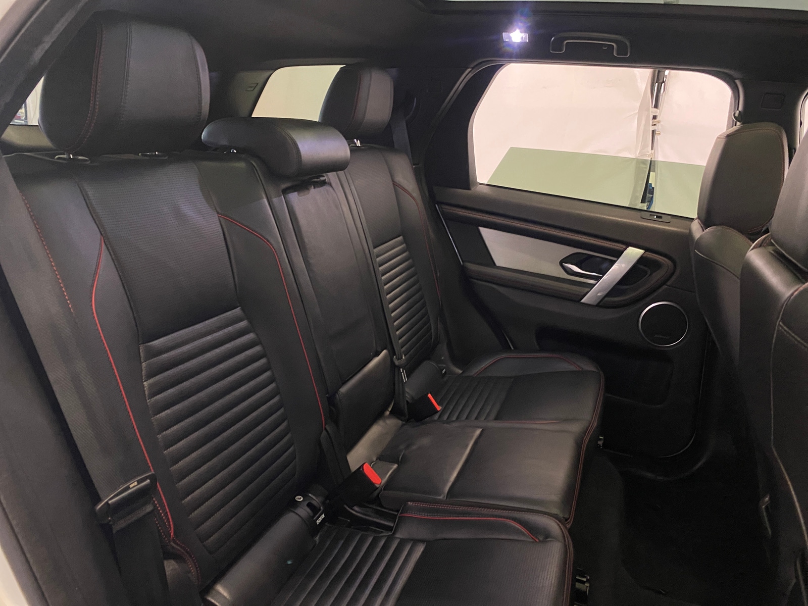 Thumbnail: 2021 Land Rover Discovery Sport - 5