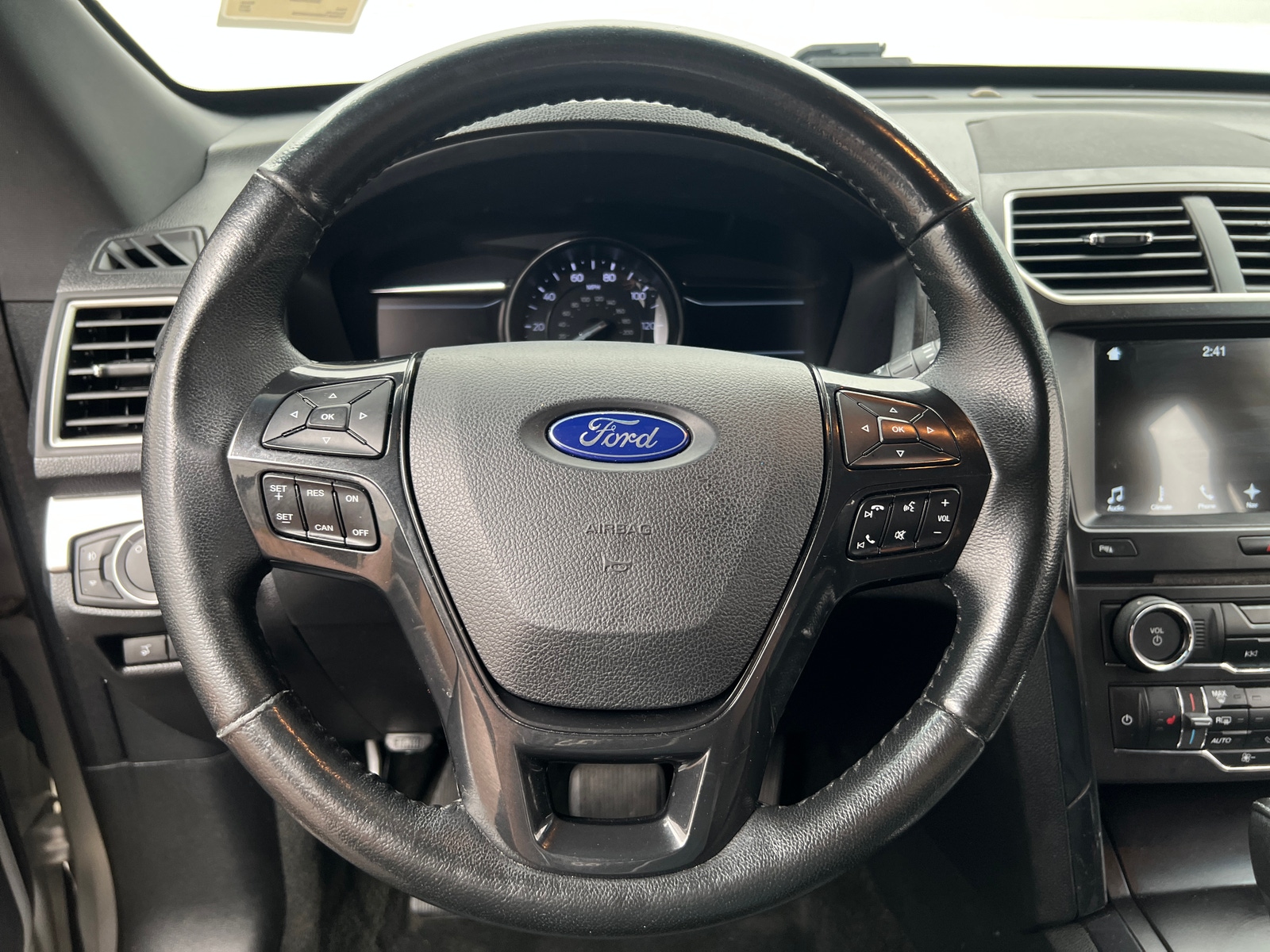 Thumbnail: 2017 Ford Explorer - 4