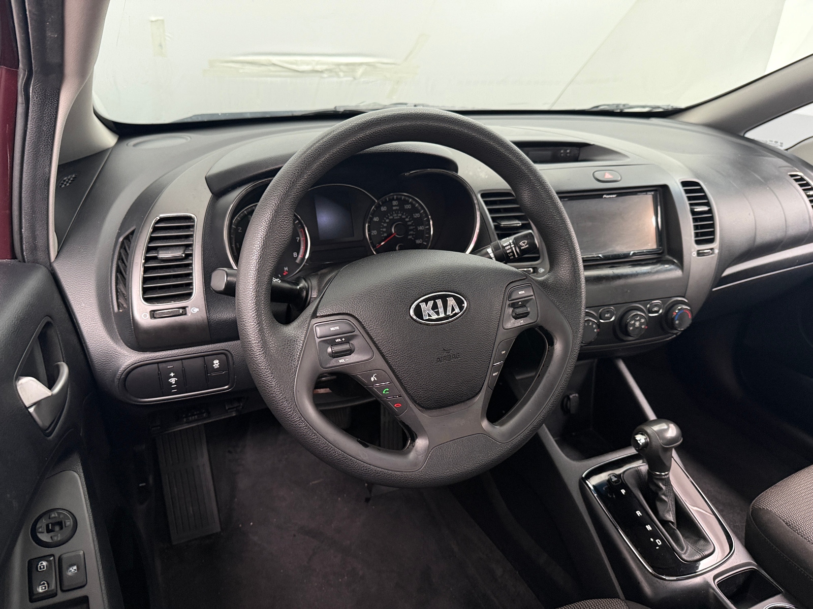 Thumbnail: 2017 Kia Forte - 5