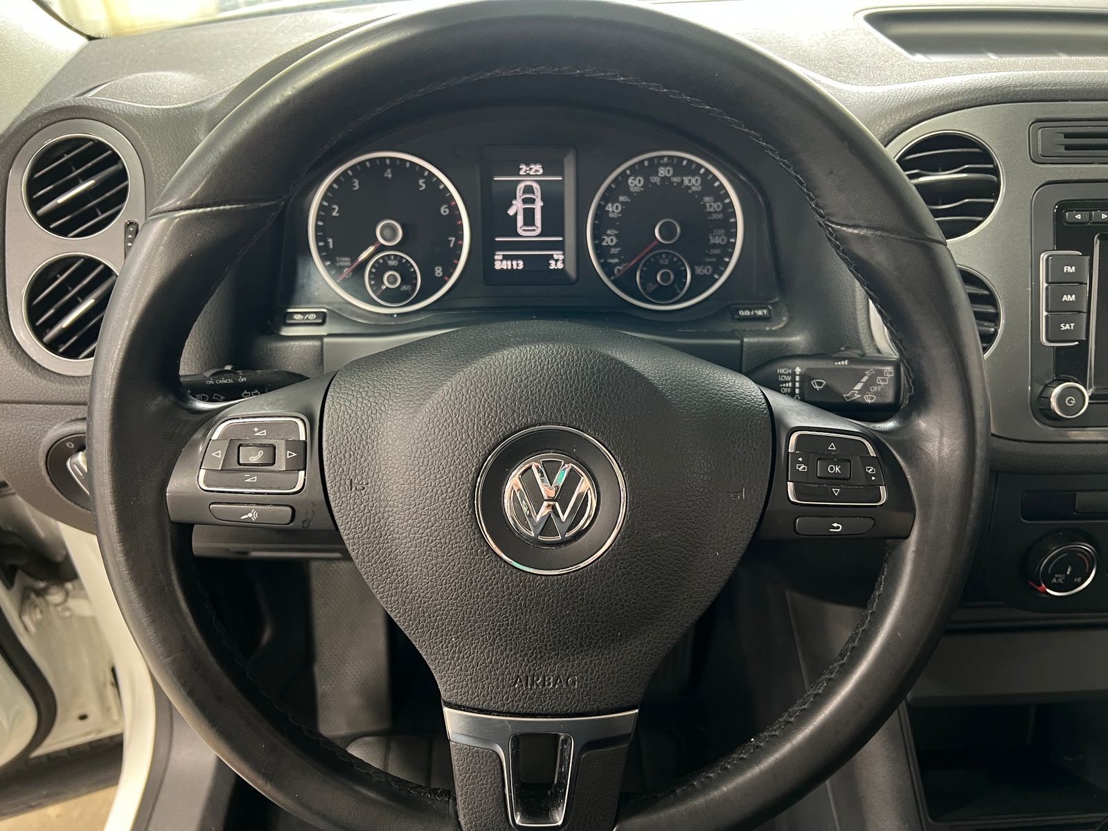 Thumbnail: 2015 Volkswagen Tiguan - 5
