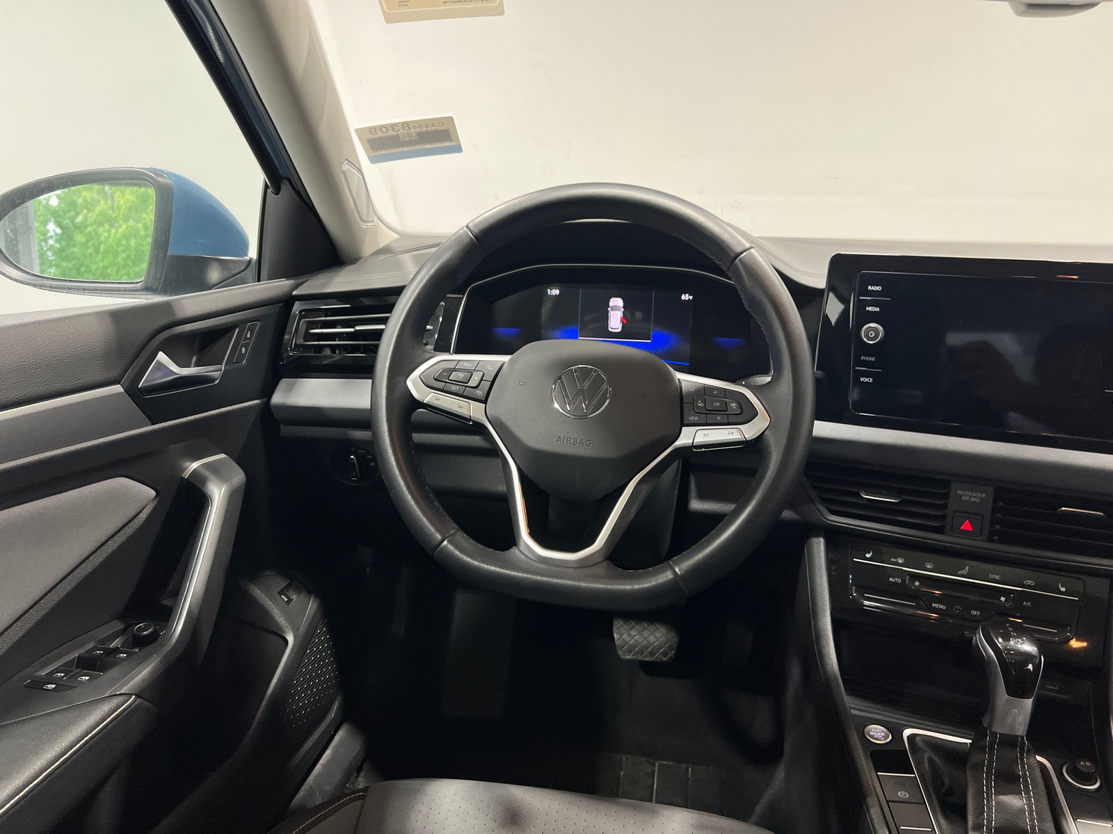 Thumbnail: 2025 Volkswagen Jetta - 4