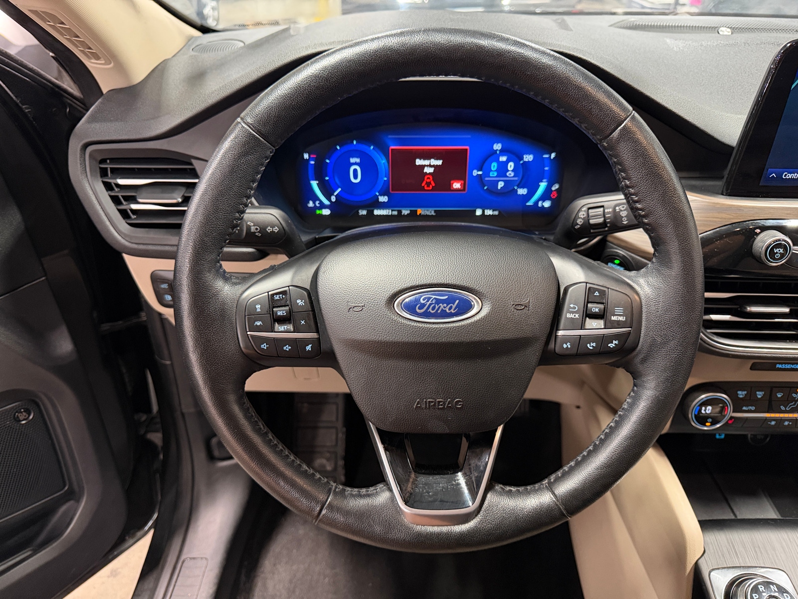 Thumbnail: 2020 Ford Escape - 4