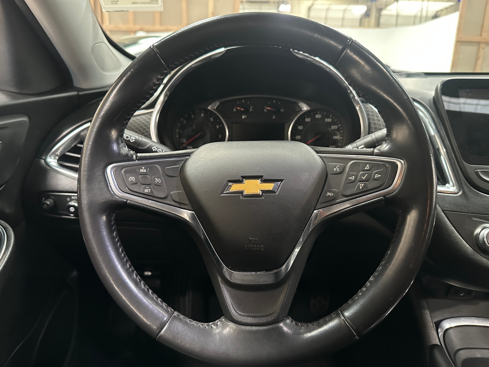 Thumbnail: 2018 Chevrolet Malibu - 5