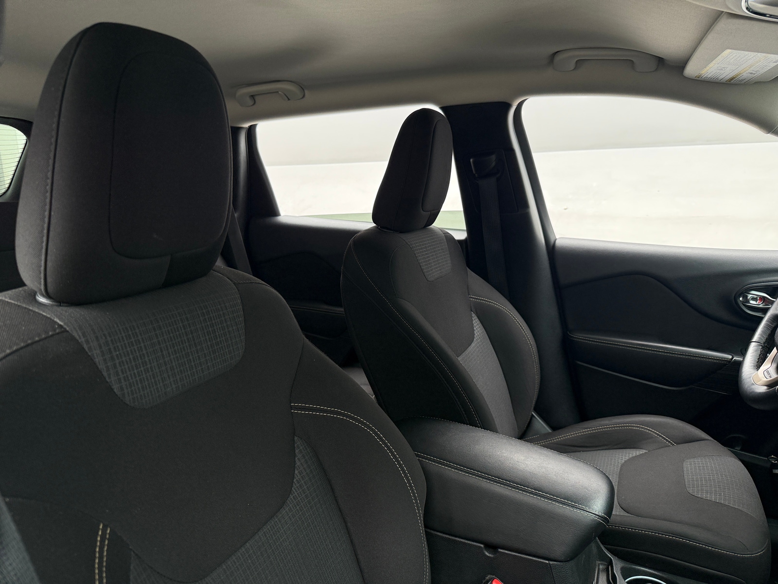 Thumbnail: 2016 Jeep Cherokee - 2