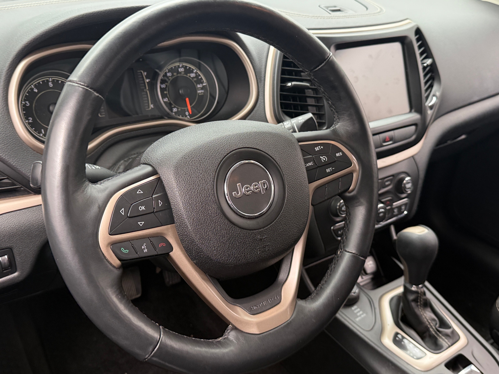 Thumbnail: 2016 Jeep Cherokee - 5