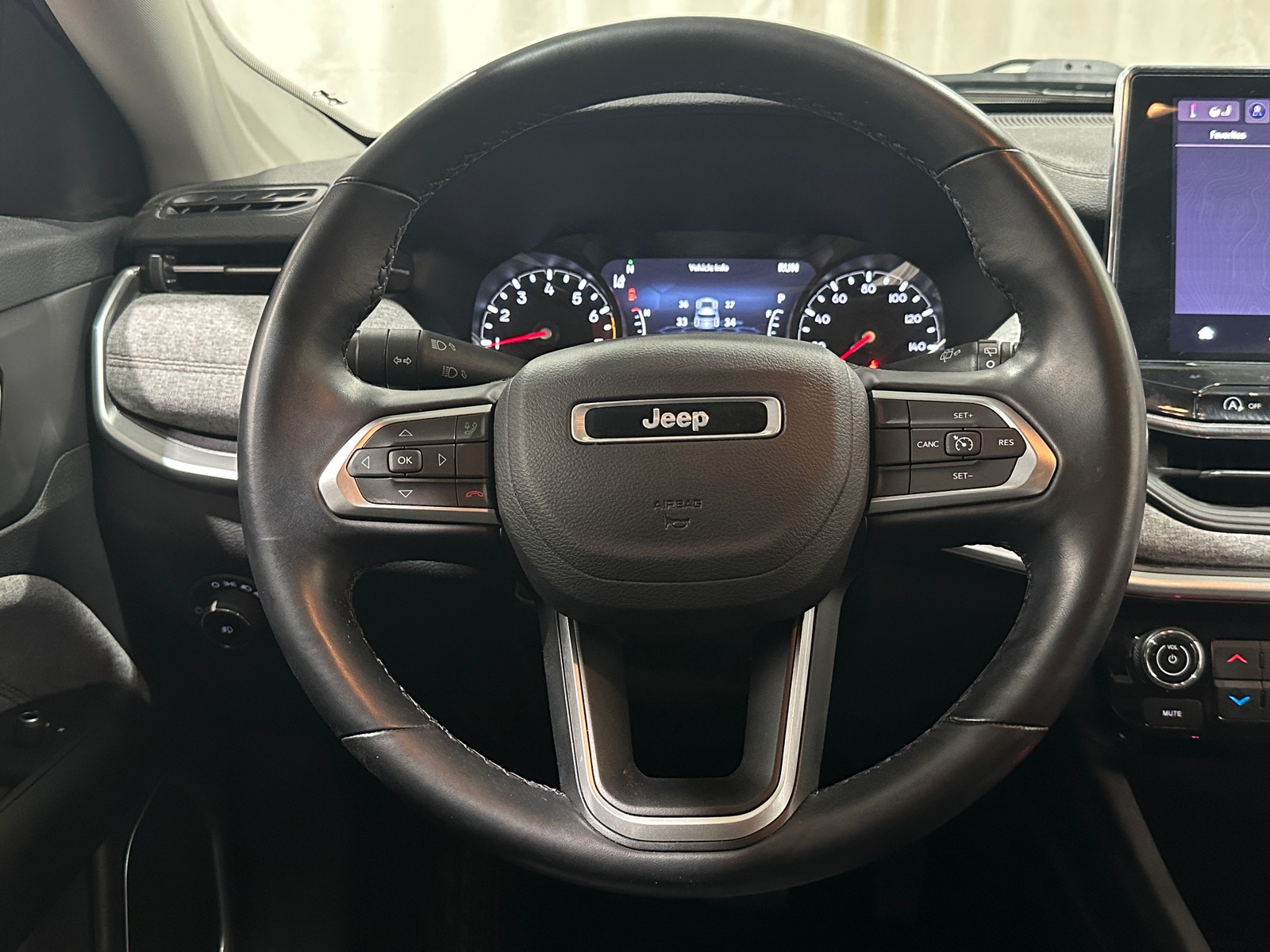 Thumbnail: 2022 Jeep Compass - 4