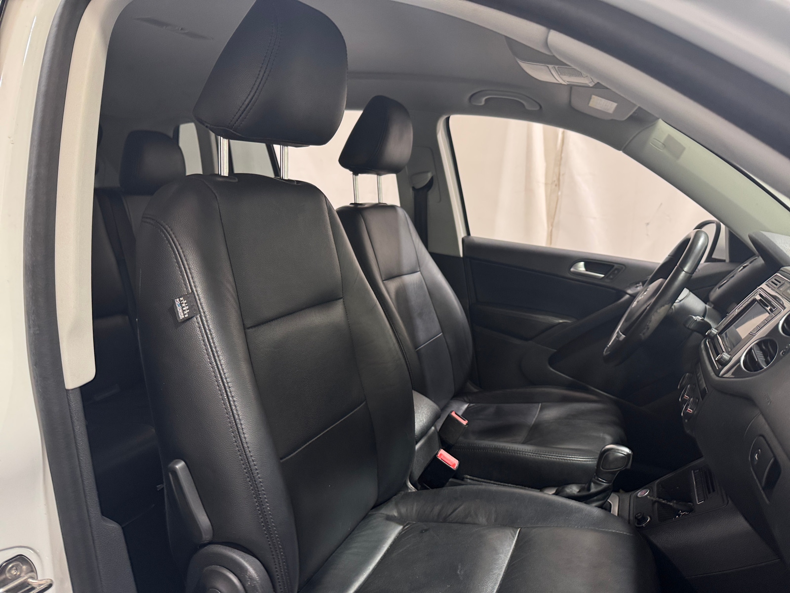 Thumbnail: 2017 Volkswagen Tiguan - 2