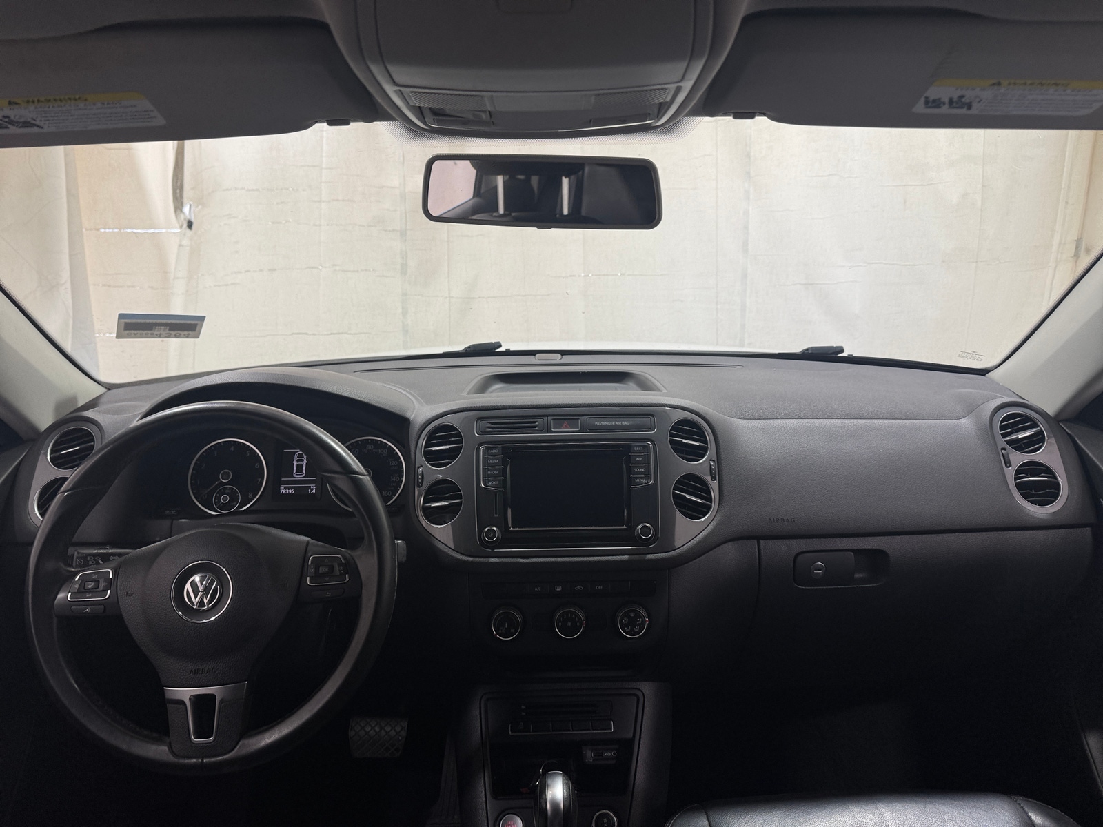Thumbnail: 2017 Volkswagen Tiguan - 3