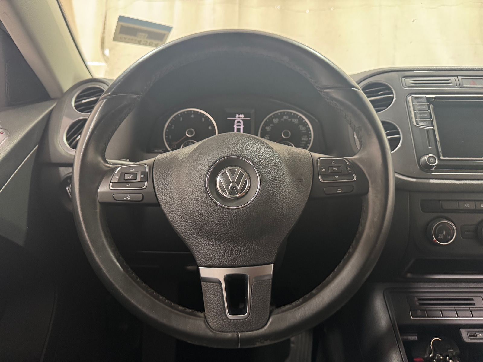 Thumbnail: 2017 Volkswagen Tiguan - 5