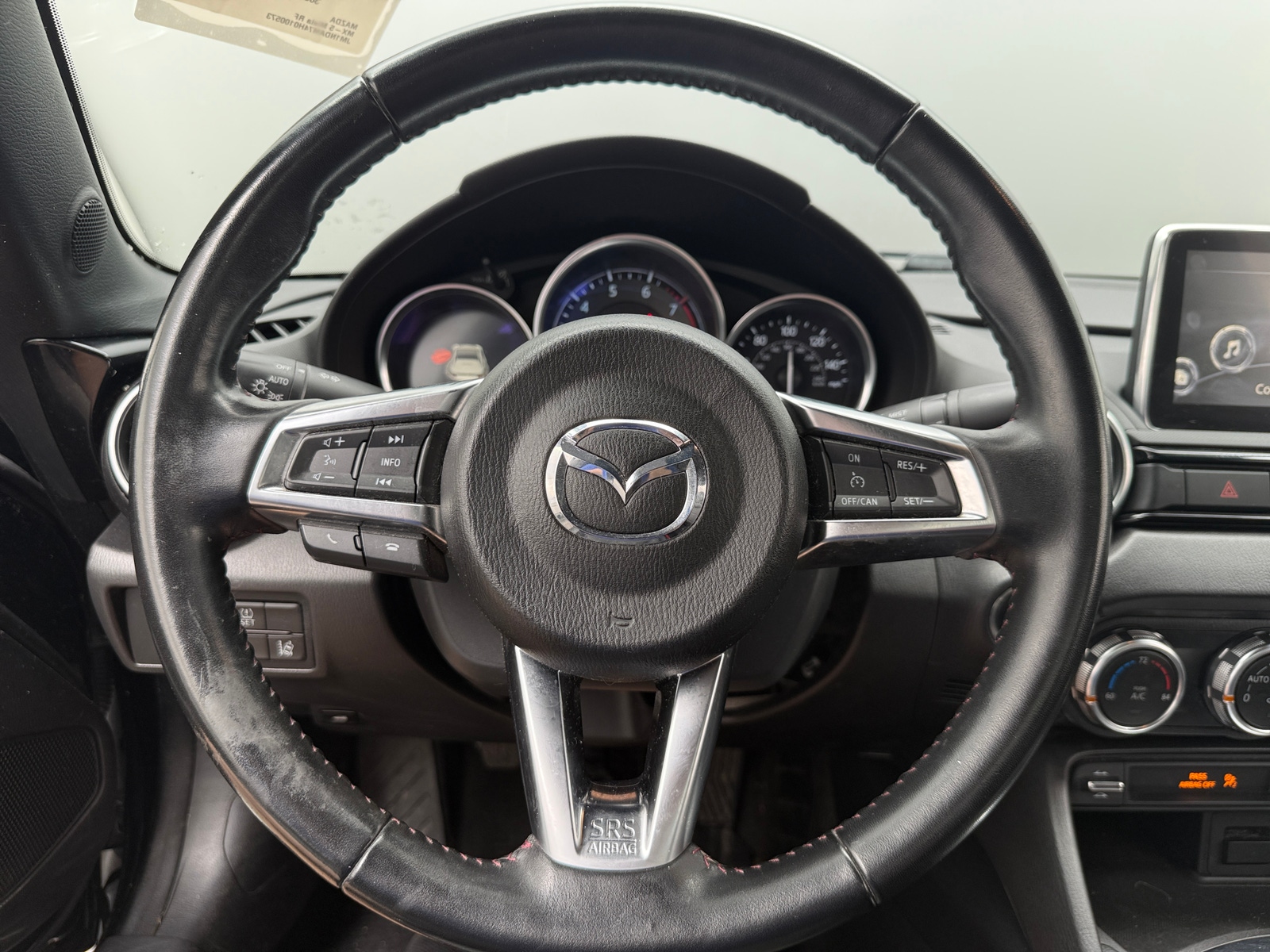 Thumbnail: 2017 Mazda MX-5 Miata - 4