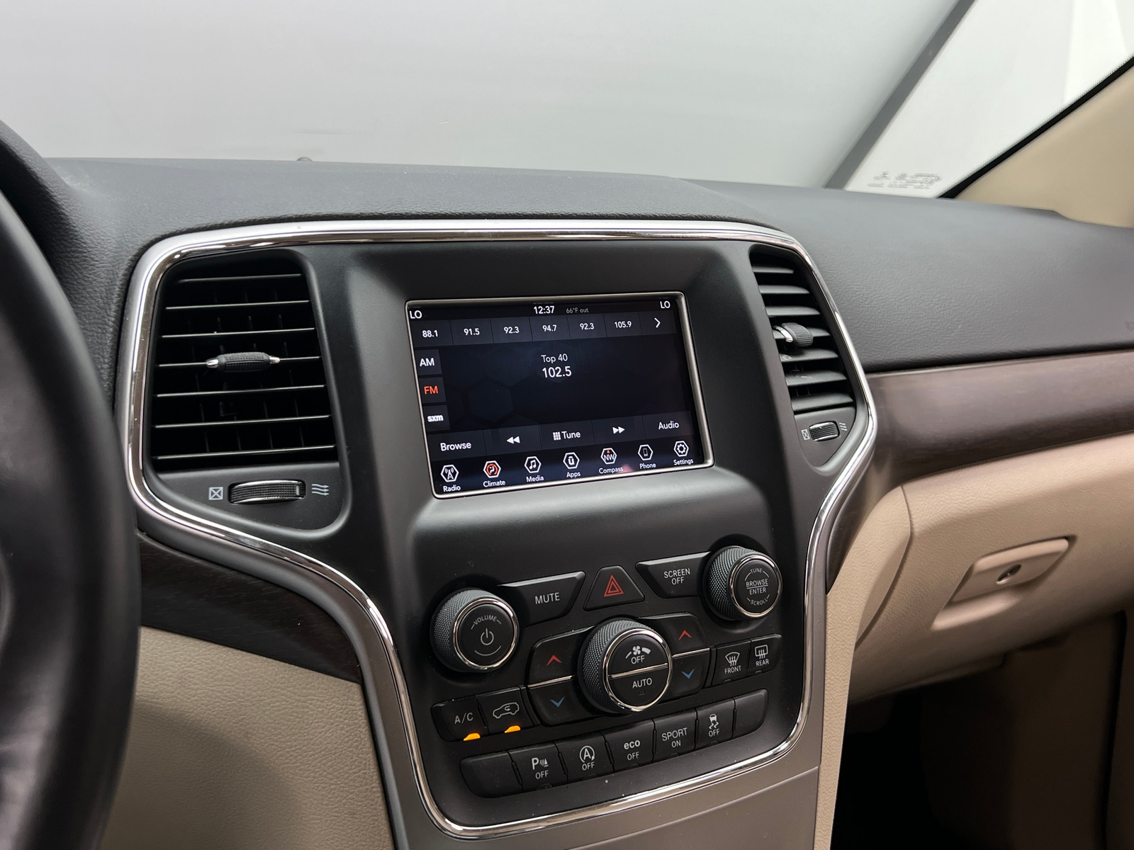 Thumbnail: 2018 Jeep Grand Cherokee - 4