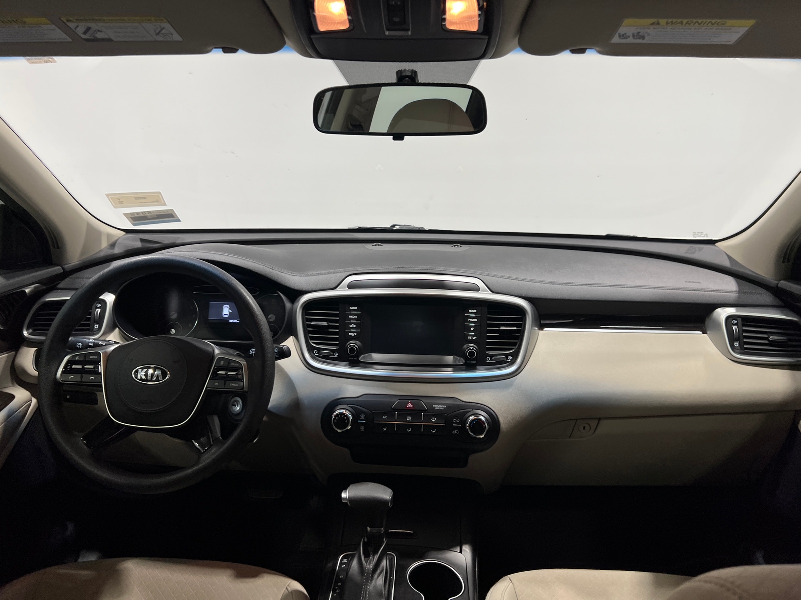 Thumbnail: 2019 Kia Sorento - 3