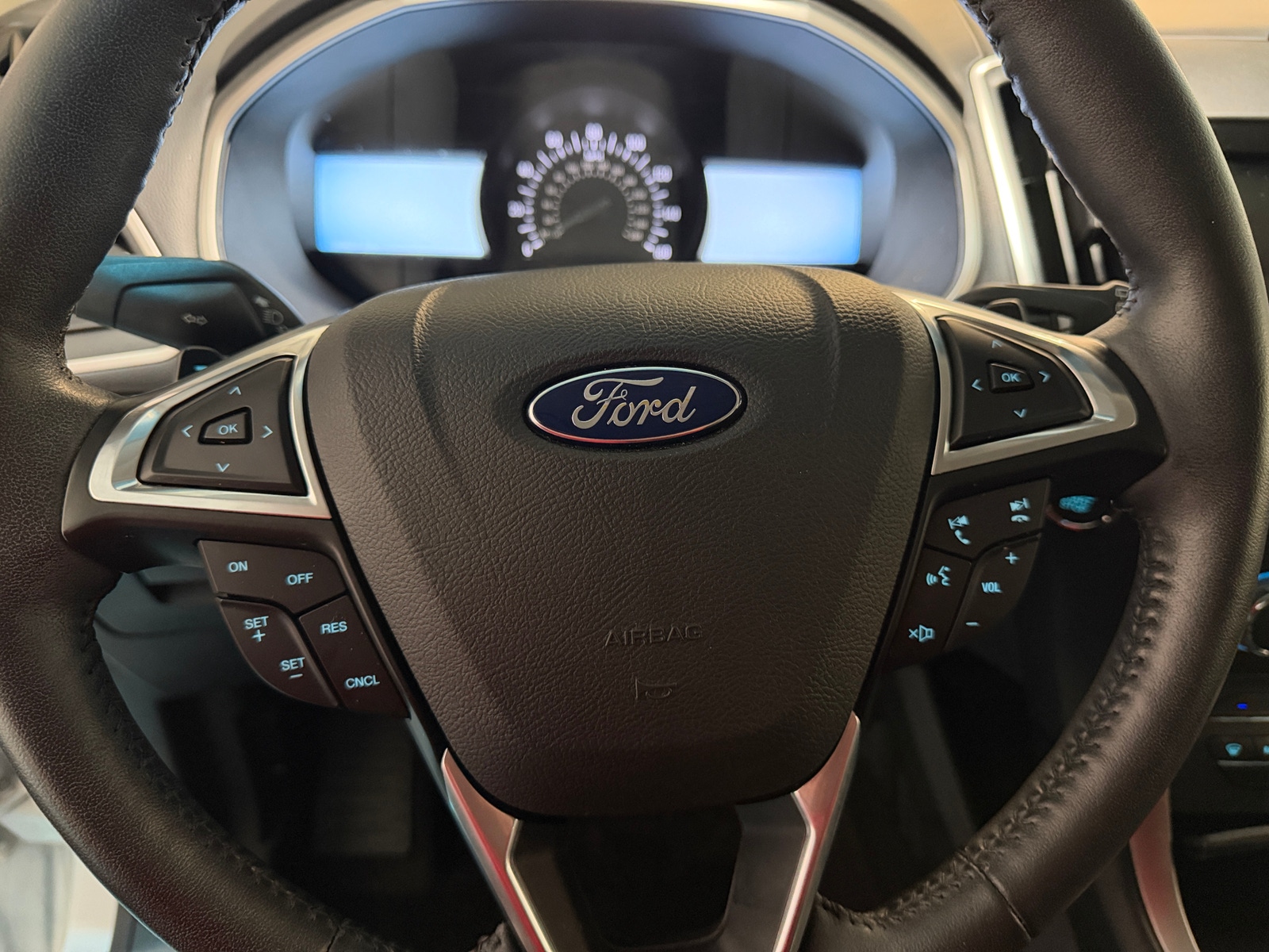 Thumbnail: 2016 Ford Edge - 4