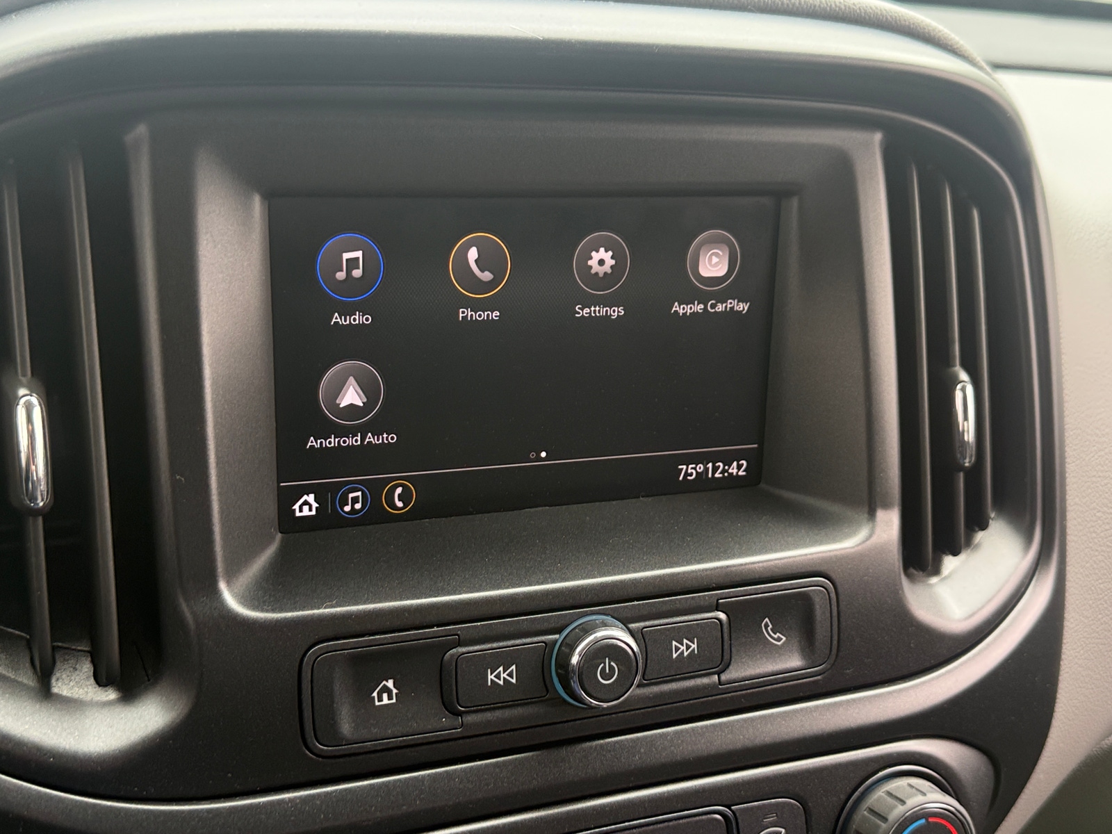 Thumbnail: 2021 Chevrolet Colorado - 4