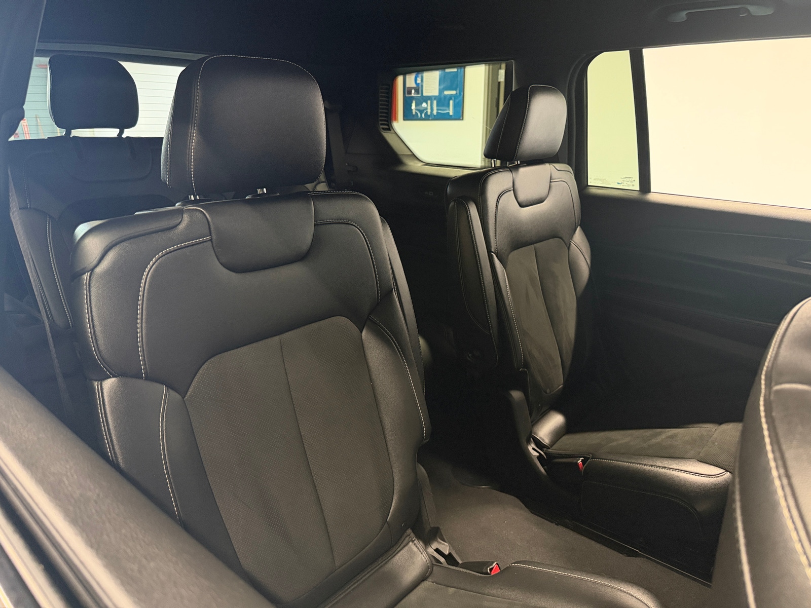 Thumbnail: 2024 Jeep Grand Cherokee L - 5