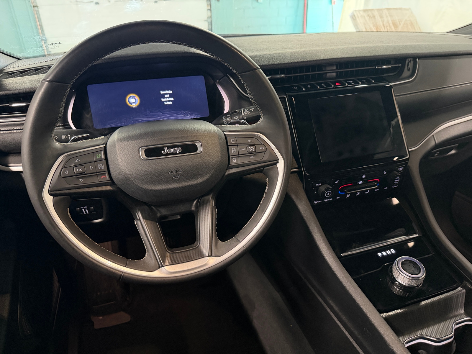 Thumbnail: 2024 Jeep Grand Cherokee L - 4