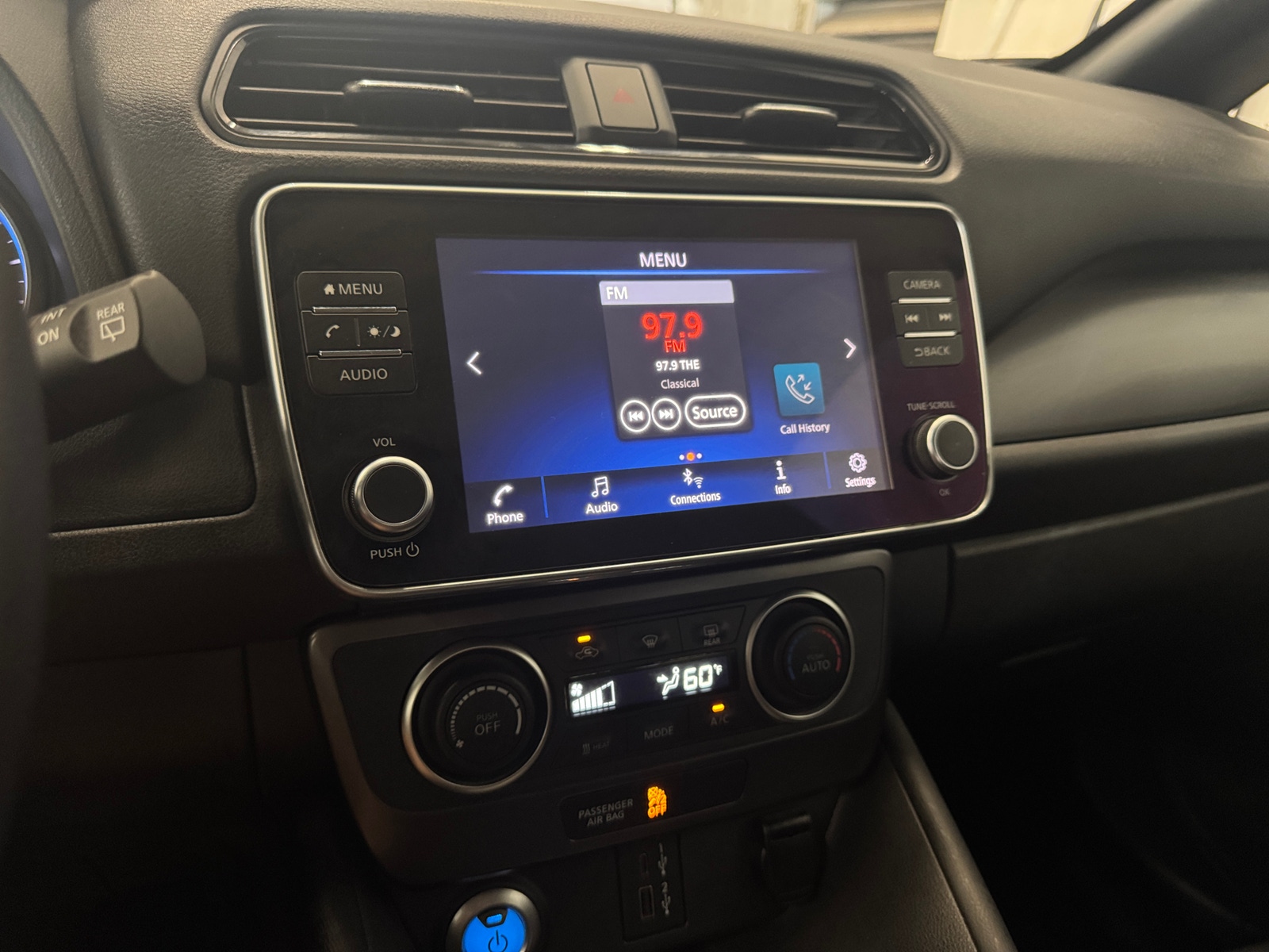Thumbnail: 2021 Nissan Leaf - 4