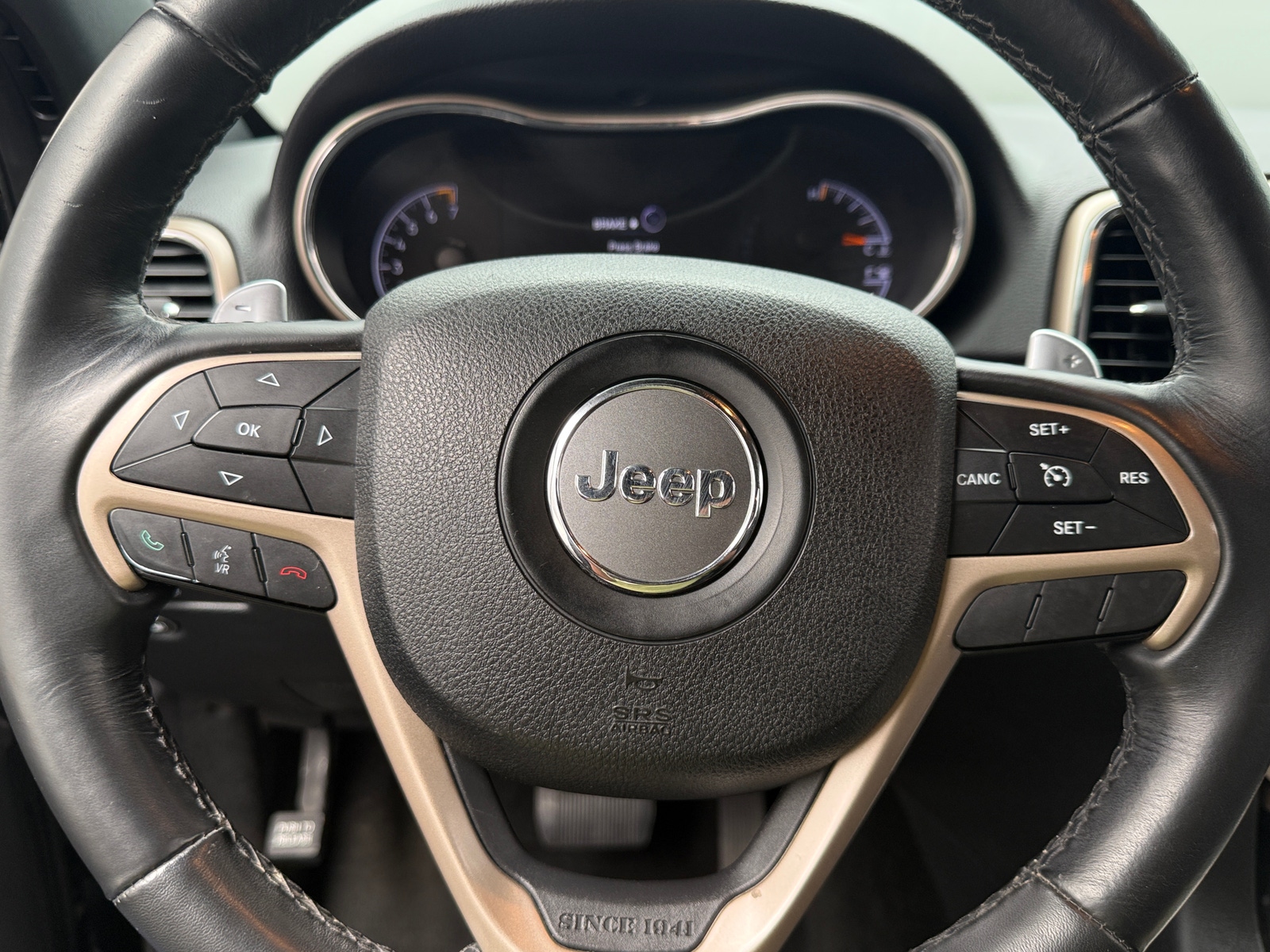 Thumbnail: 2015 Jeep Grand Cherokee - 5