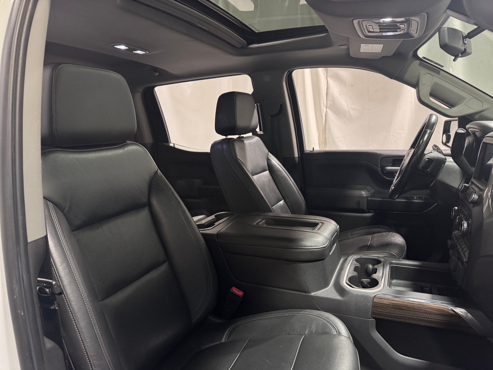 Thumbnail: 2020 Chevrolet Silverado 1500 - 2
