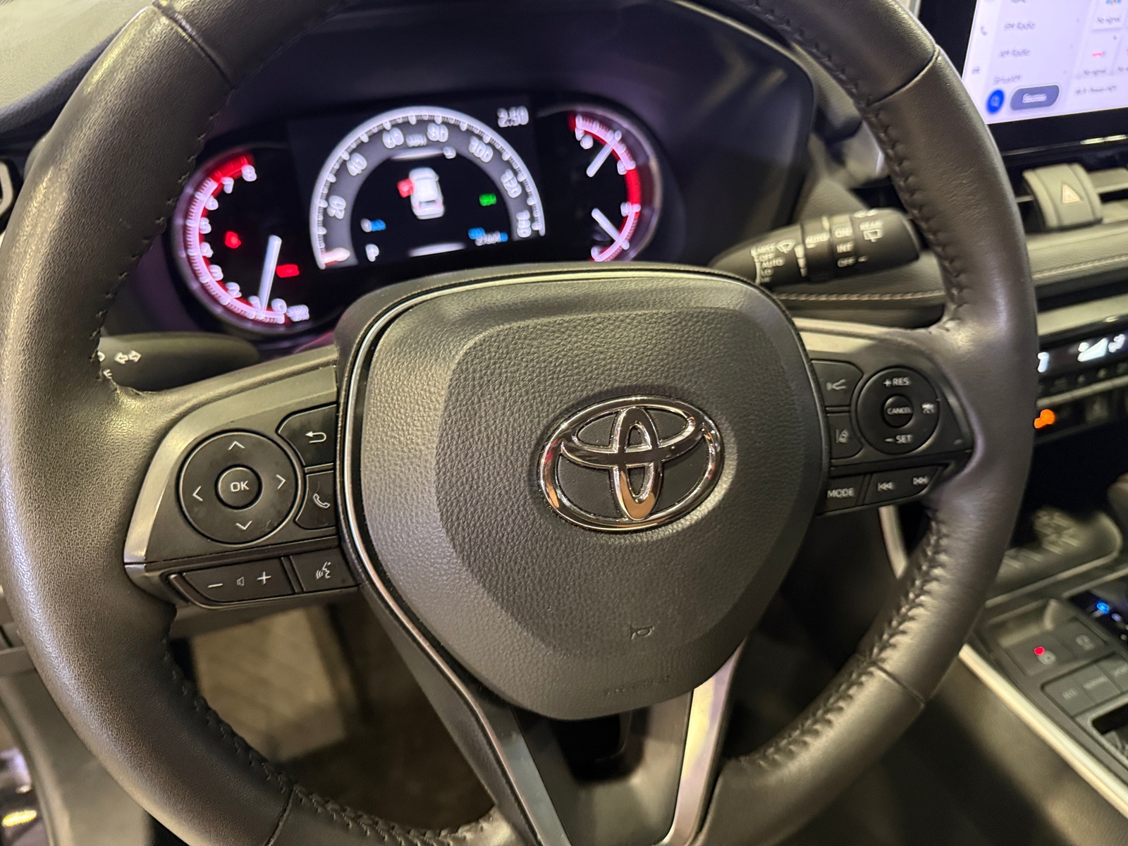 Thumbnail: 2025 Toyota RAV4 - 5