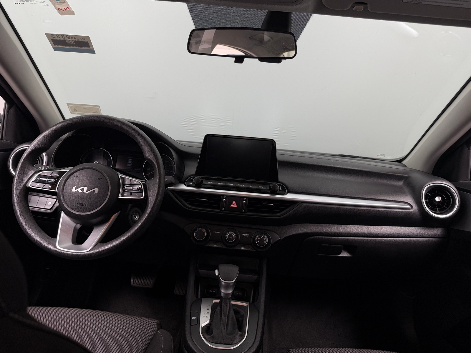 Thumbnail: 2023 Kia Forte - 3
