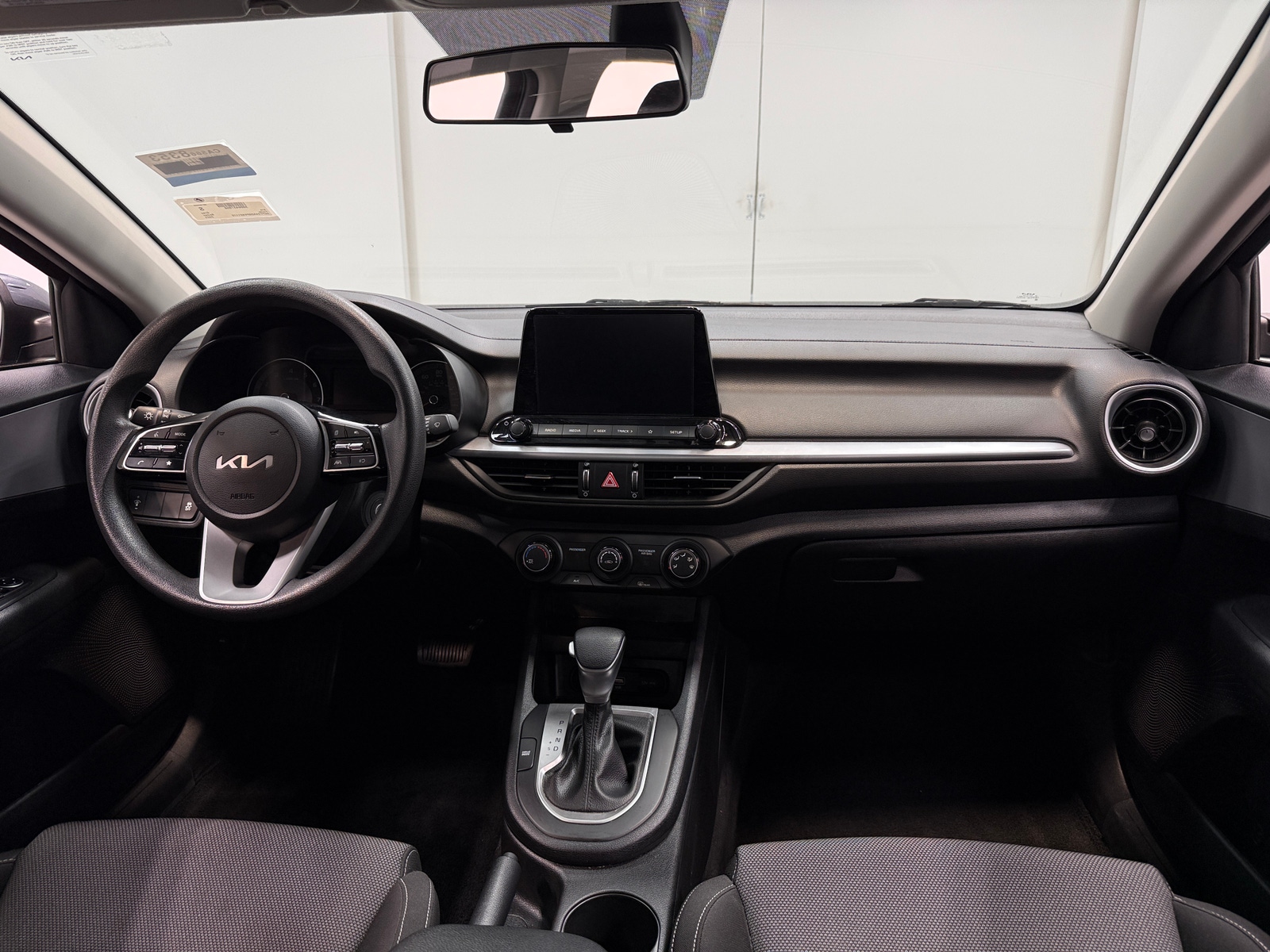 Thumbnail: 2023 Kia Forte - 3