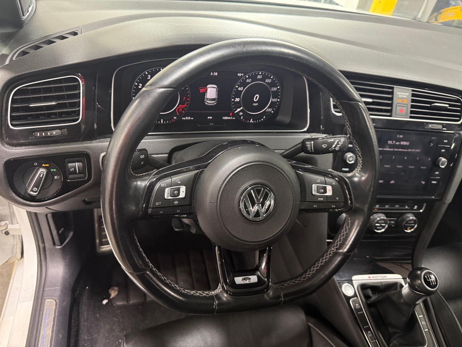 Thumbnail: 2019 Volkswagen Golf - 4