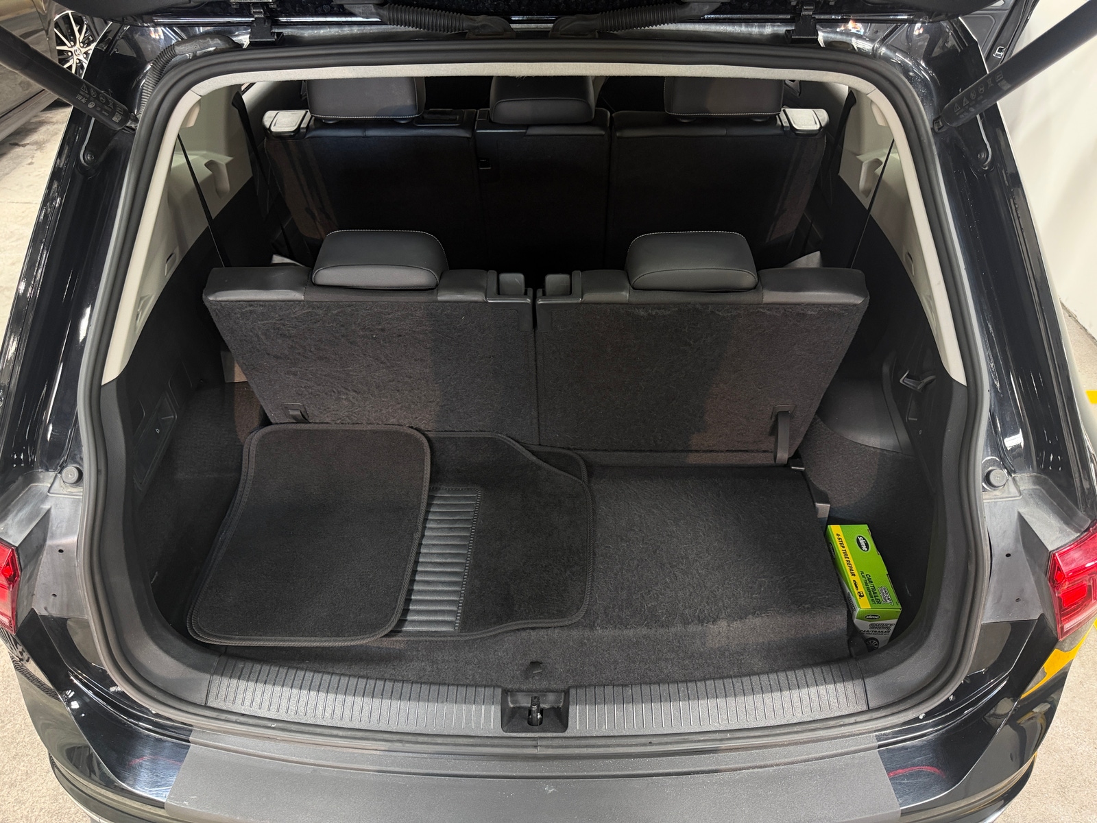 Thumbnail: 2024 Volkswagen Tiguan - 7