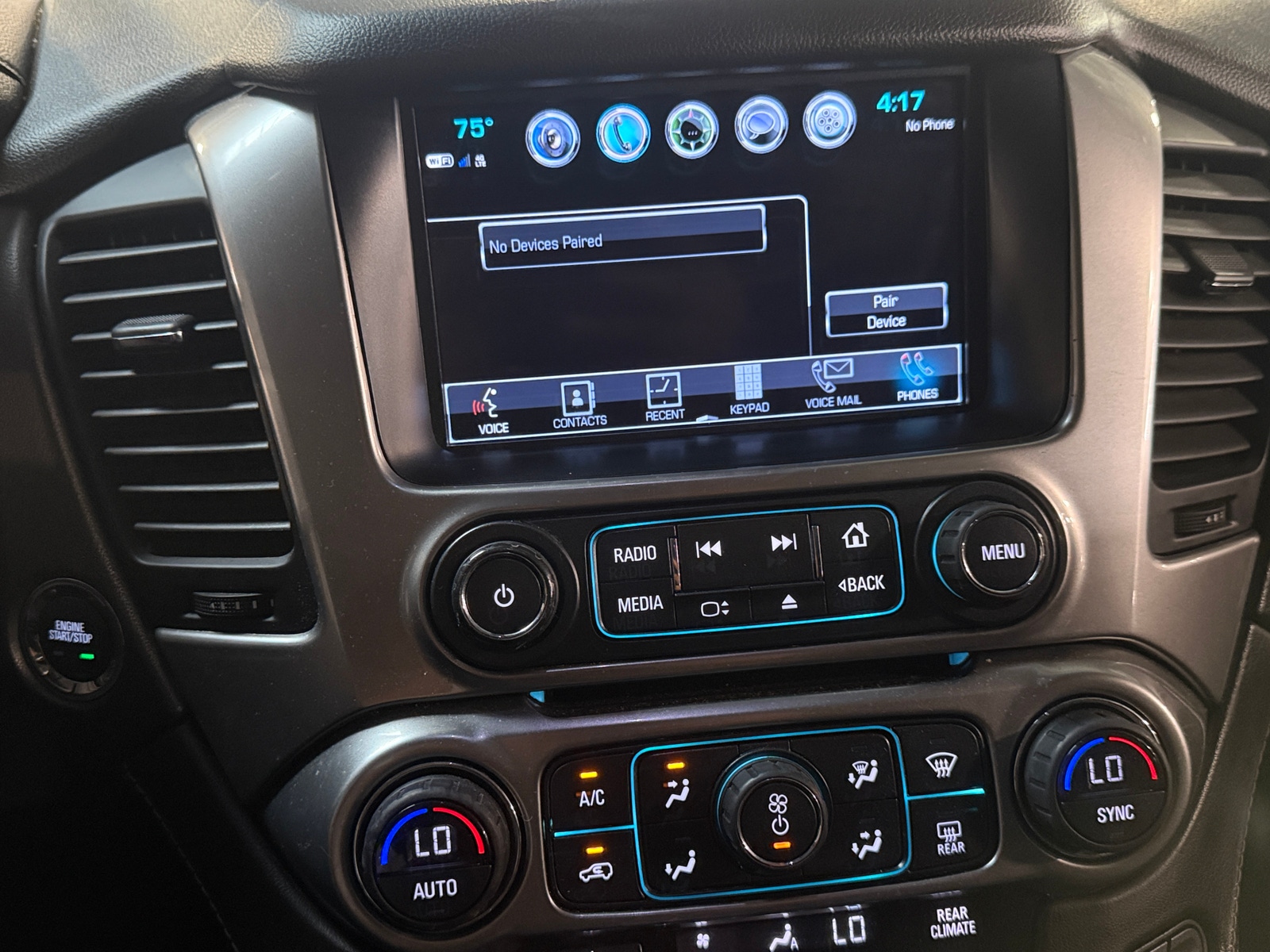 Thumbnail: 2018 Chevrolet Tahoe - 3