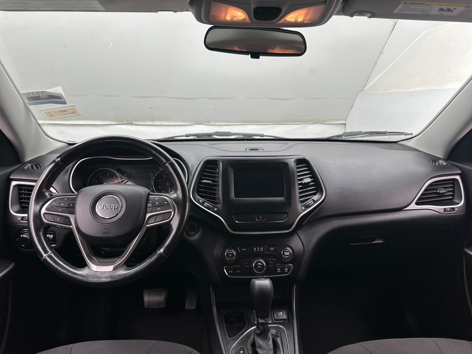 Thumbnail: 2020 Jeep Cherokee - 3