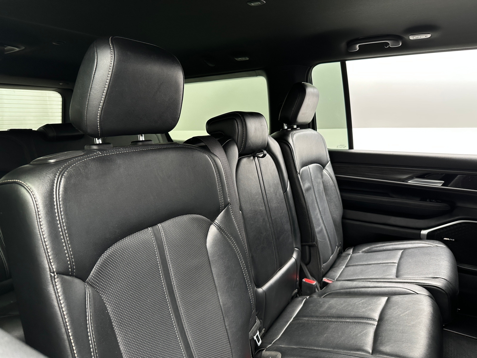Thumbnail: 2024 Jeep Wagoneer - 5