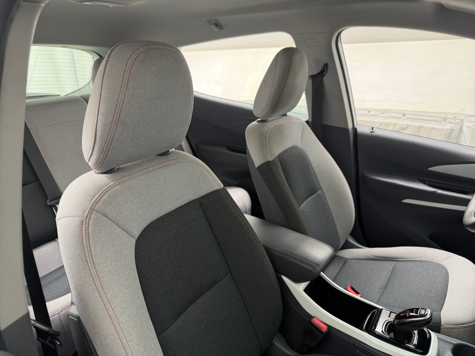 Thumbnail: 2019 Chevrolet Bolt EV - 2