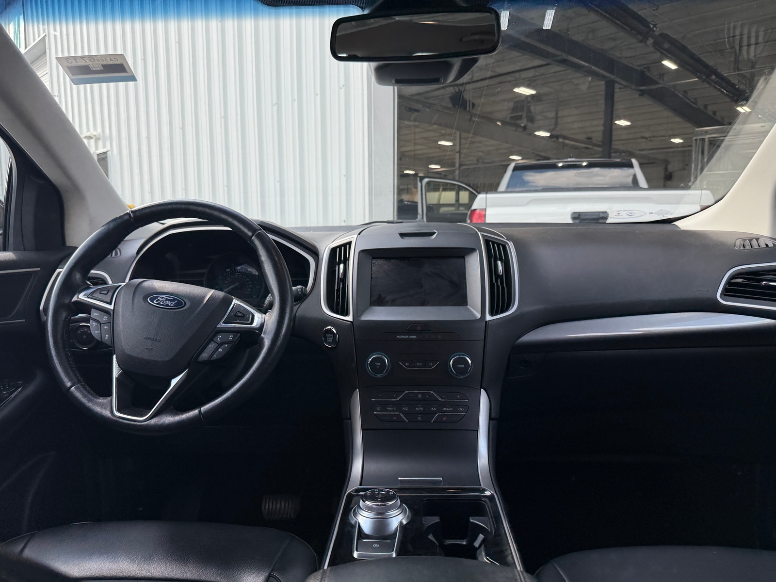 Thumbnail: 2019 Ford Edge - 2