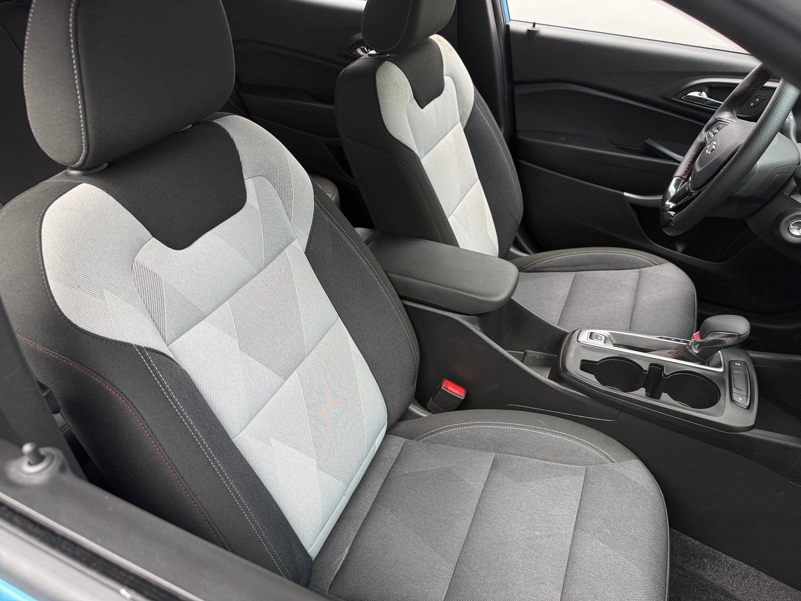 Thumbnail: 2025 Chevrolet Trax - 2